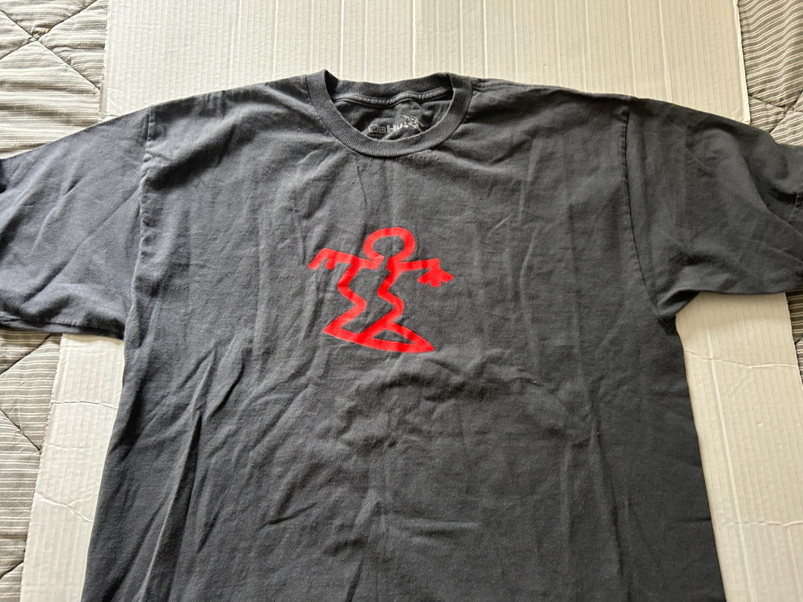 DA HUI HAWAII VINTAGE SIZE L GRAY SHORT SLEEVE T-SHIRT.SEE DESCRIPTION