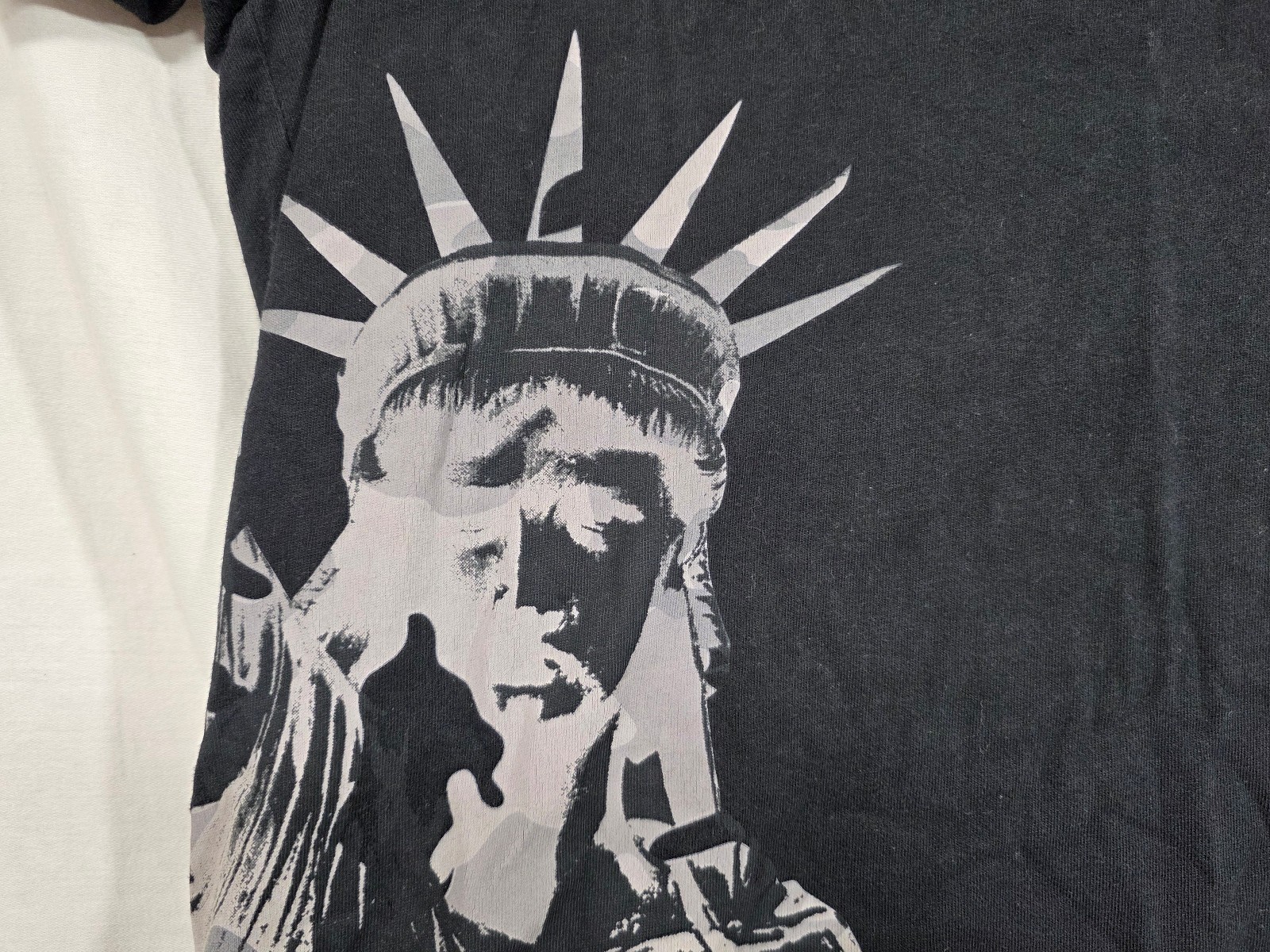 Andy Warhol Art Tee Statue Of Liberty SPRZ NY UNIQLO Graphic Print T Shirt L VGC gallery