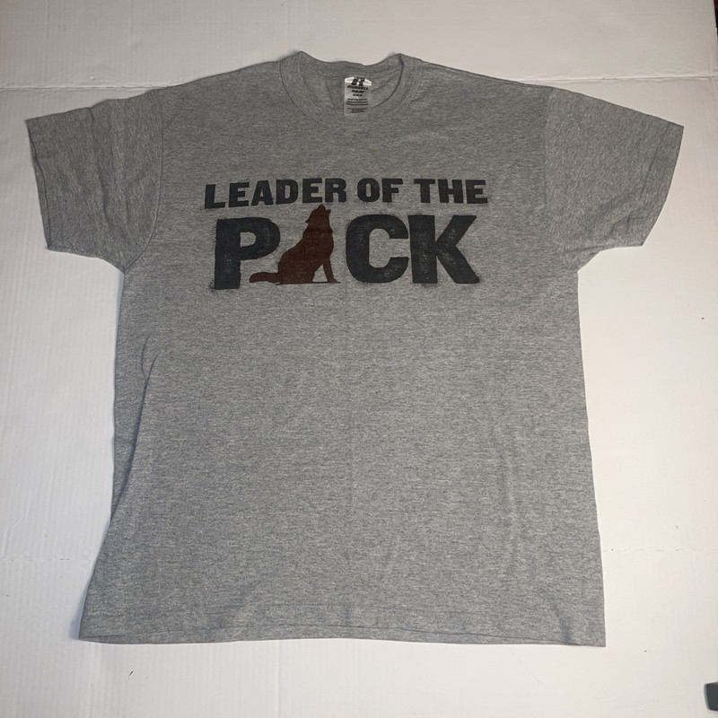 Russell NuBlend Leader of the Pack Wolf Pack T-Shirt Retro Grunge Size M