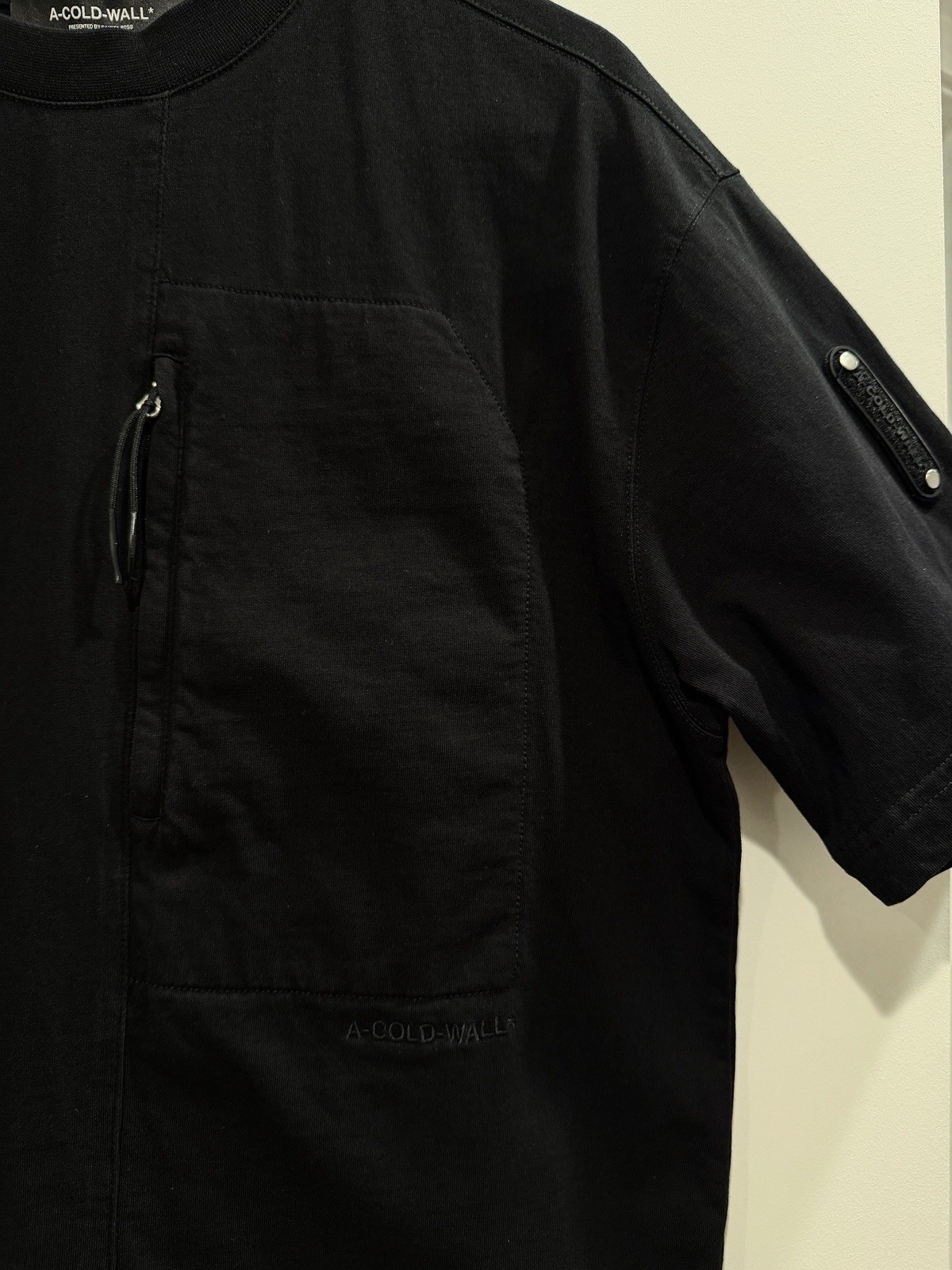 A-COLD-WALL* Utility T-Shirt Black with Zip Pocket Men’s M gallery