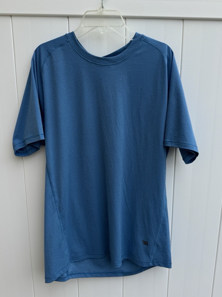 Men's VRST Essential Pocket Tee Short Sleeve Shirt Blue Tide, Gray New With Tags