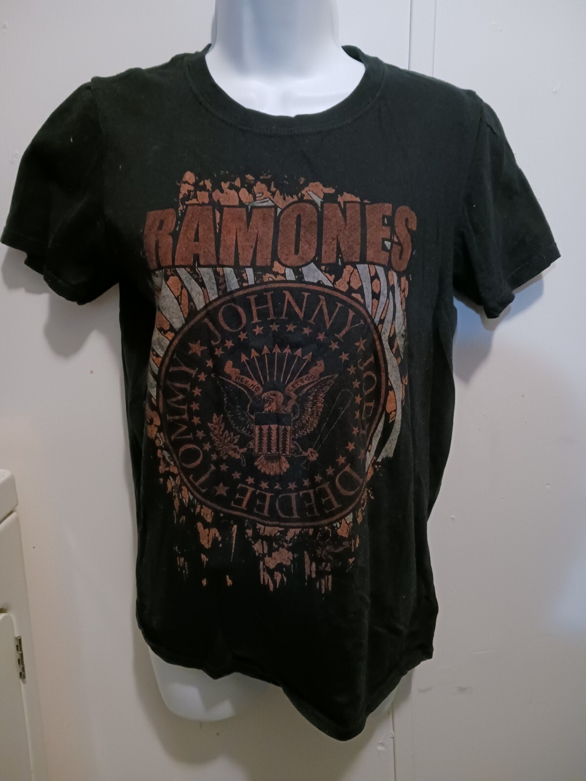 Ramones Hey - Ho Let's Go Band Concert T Shirt Size M Medium gallery