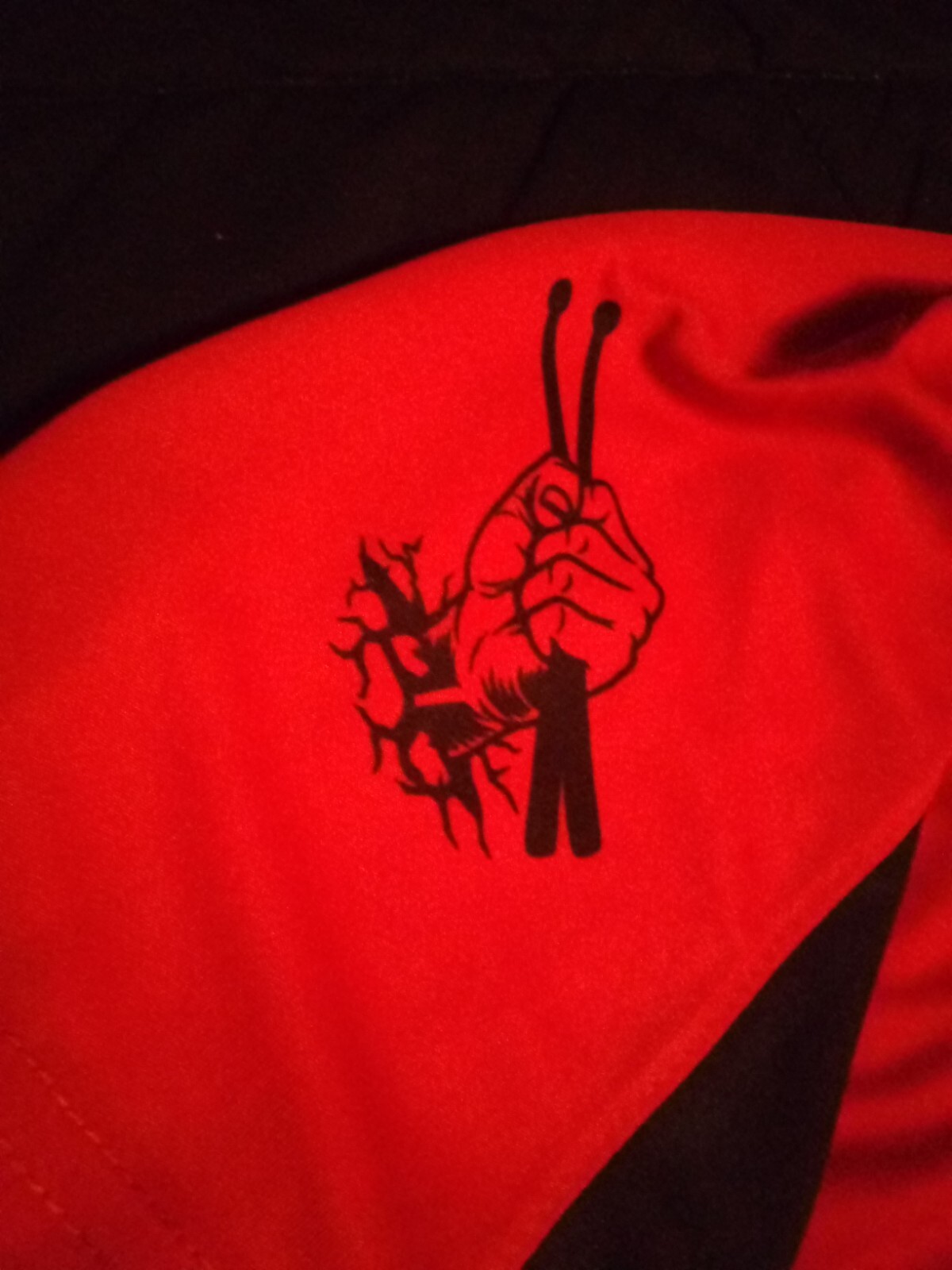 Red Eyez Hill / BP's Bar & Grill Size X-Large 100% Polyester Red Sport Tee Shirt gallery