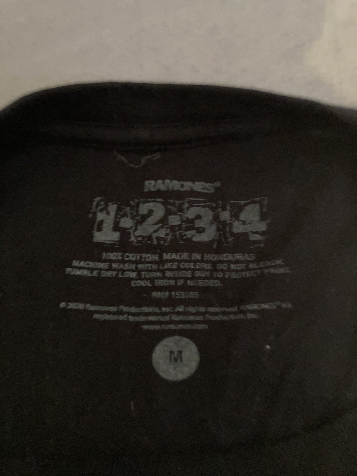 RAMONES 1-2-3-4 Medium Black Tee 100% Cotton Official Merchandise gallery