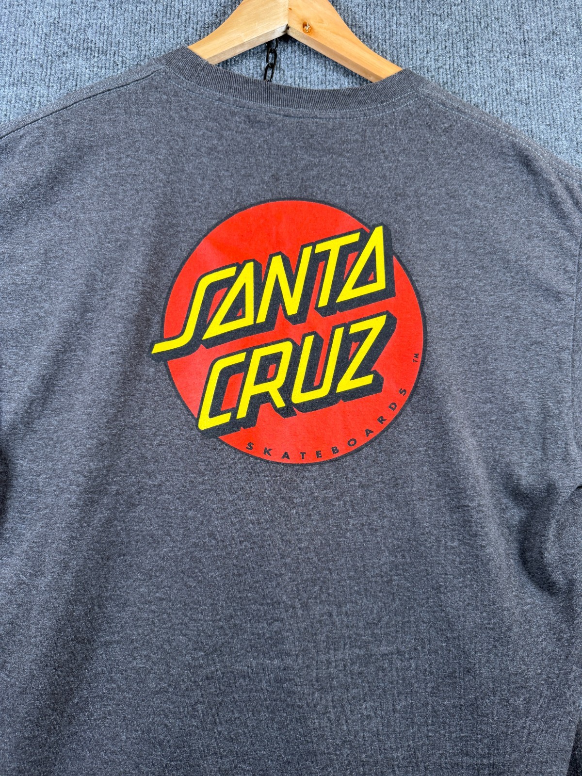Santa Cruz Skateboards Mens Short Sleeve Shirt Dark Gray Large Surf Skate Logo gallery