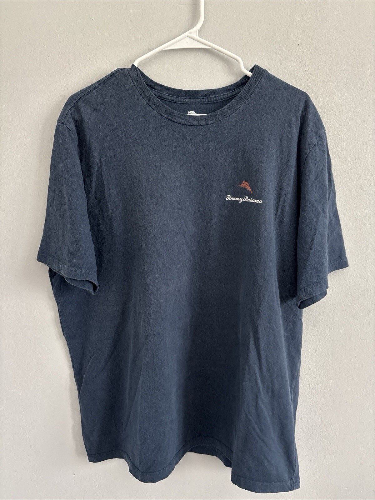 Tommy Bahama Relax Never Skip Leg Day Crab Legs Men’s T-Shirt Size XL Beach gallery