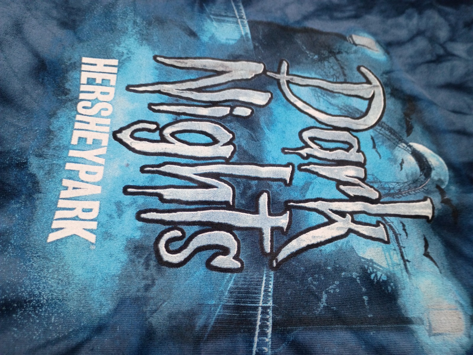 Dark Nights Hershey Park Blue Tie Dye Graphic Tee Shirt Short Sleeve Y2K gallery