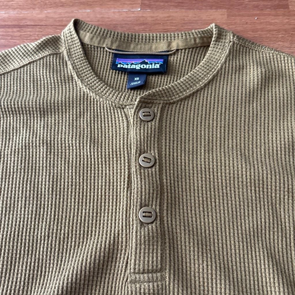 Patagonia Men's Long-Sleeve Waffle Henley Thermal Shirt gallery