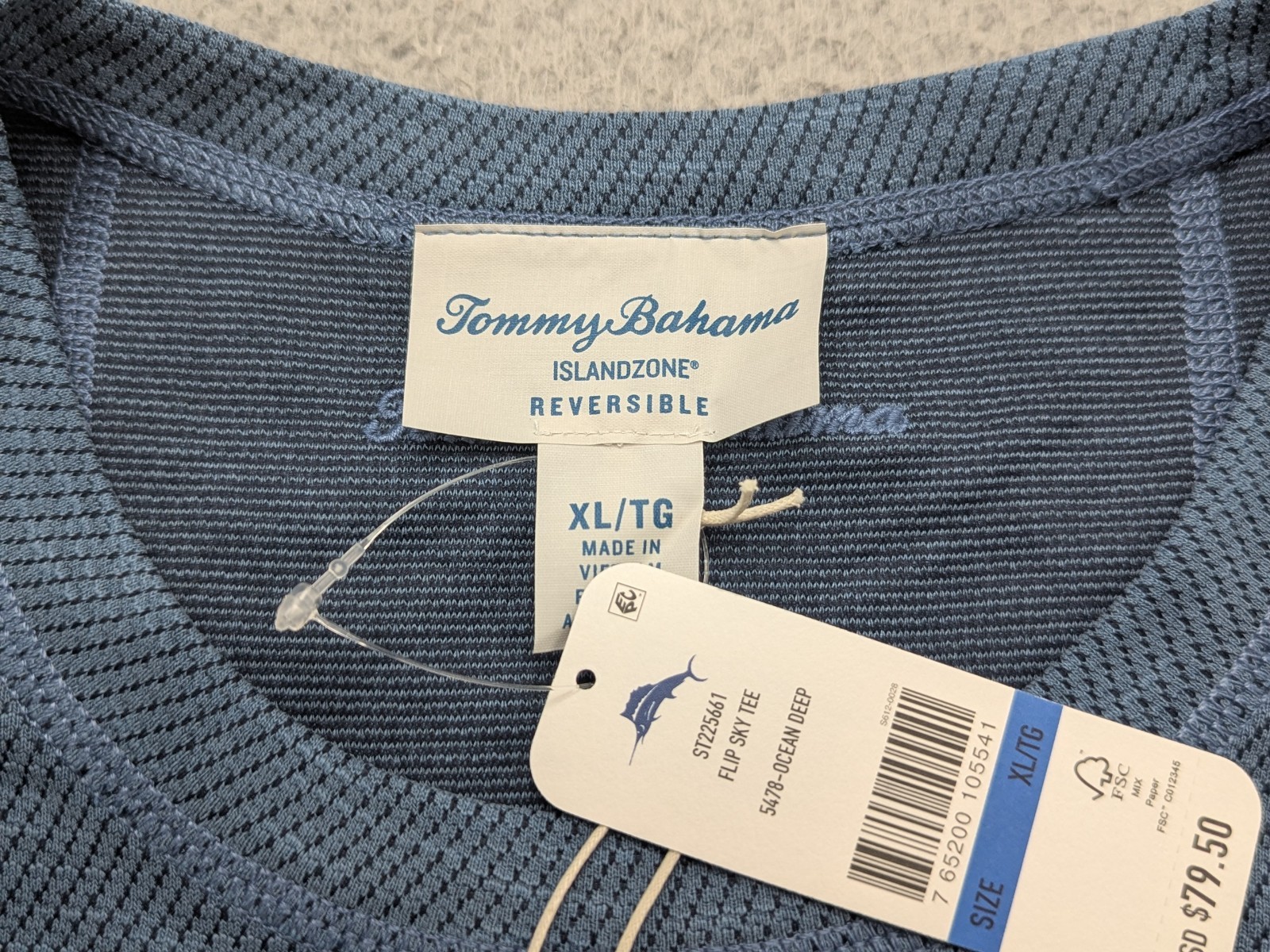 Tommy Bahama T-Shirt Mens XL Blue Flip Sky Tee SS Wicking Reversible $79 gallery