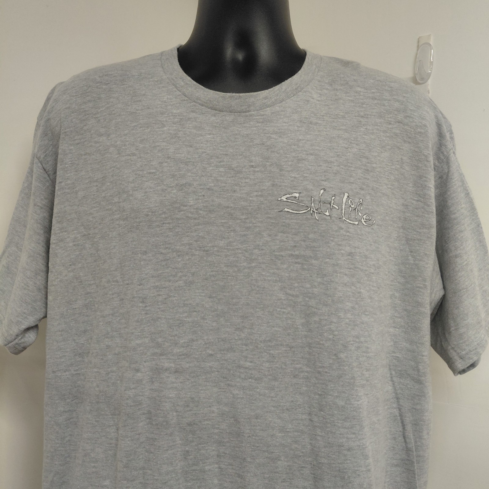 Salt Life Dive Flag Tshirt Men's Size XL Gray/Red Short Sleeve Skull Crewneck... gallery