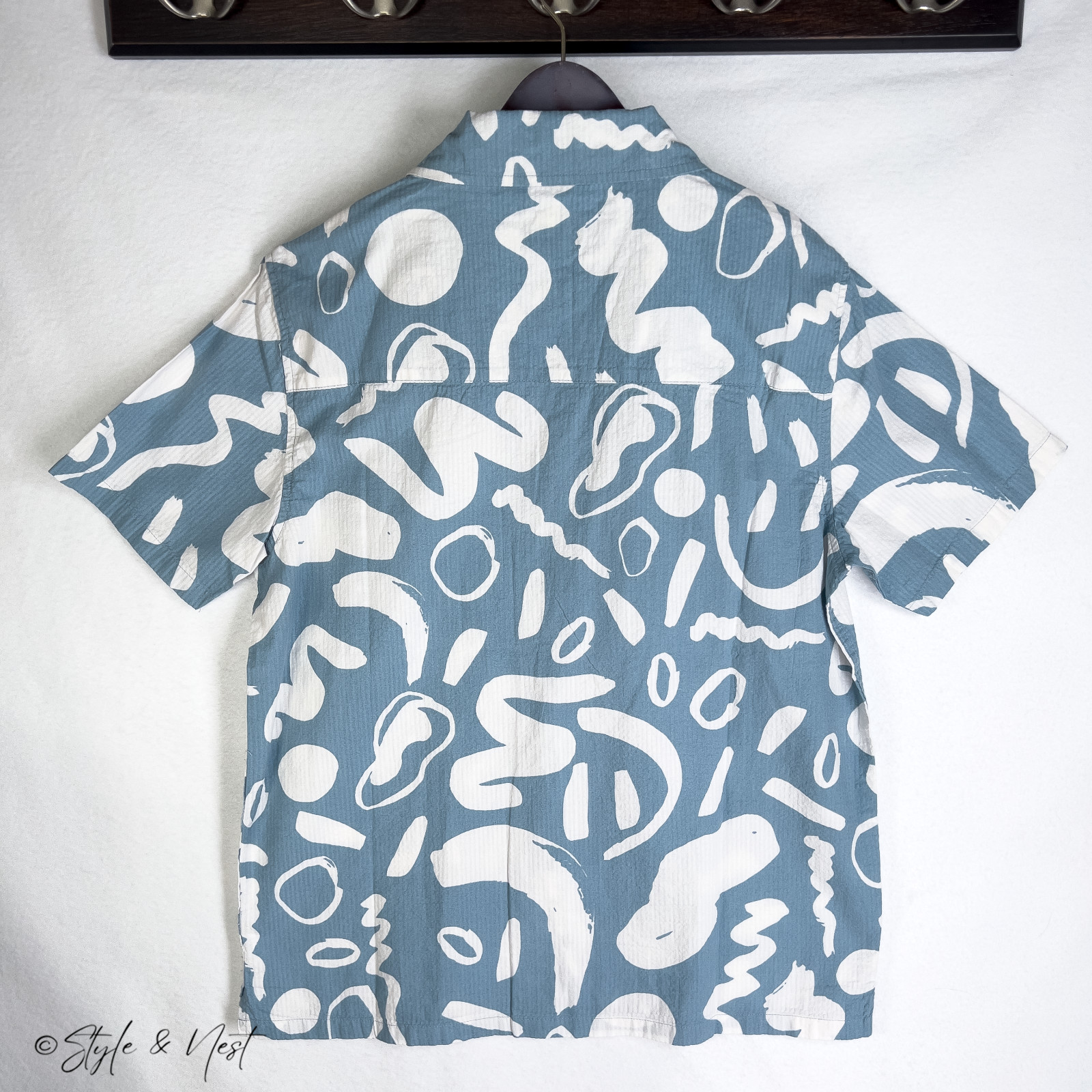 Common People Shirt Mens Medium Blue White Geometric Seersucker Camp Collar gallery