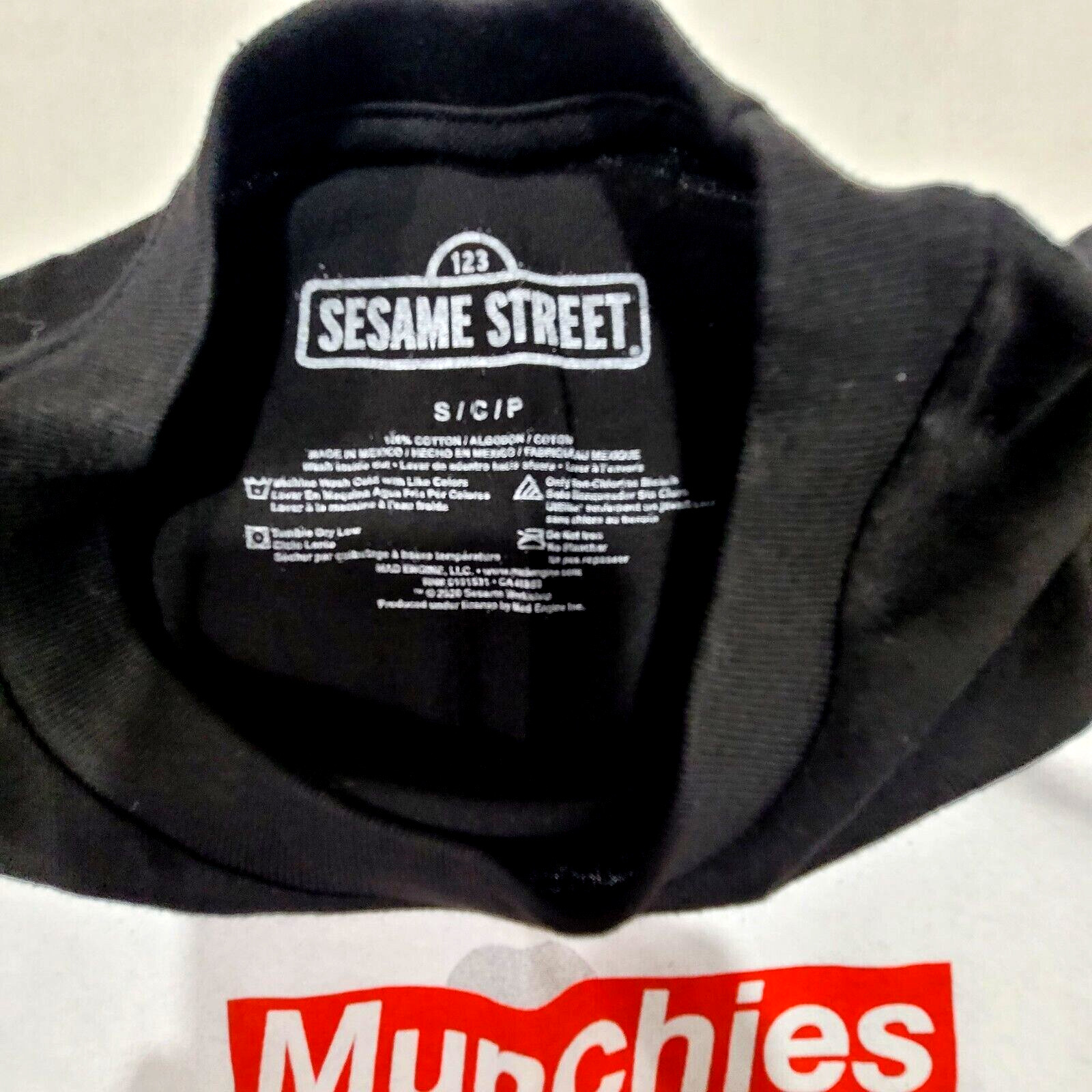Sesame Street Cookie Monster Mens Small T Shirt Munchies gallery