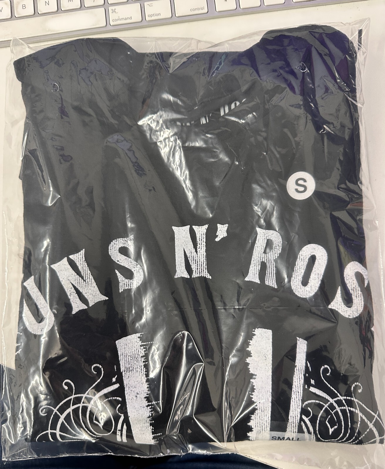 GUNS N ROSES MENS PARADISE CITY LOS ANGELES T SHIRT gallery