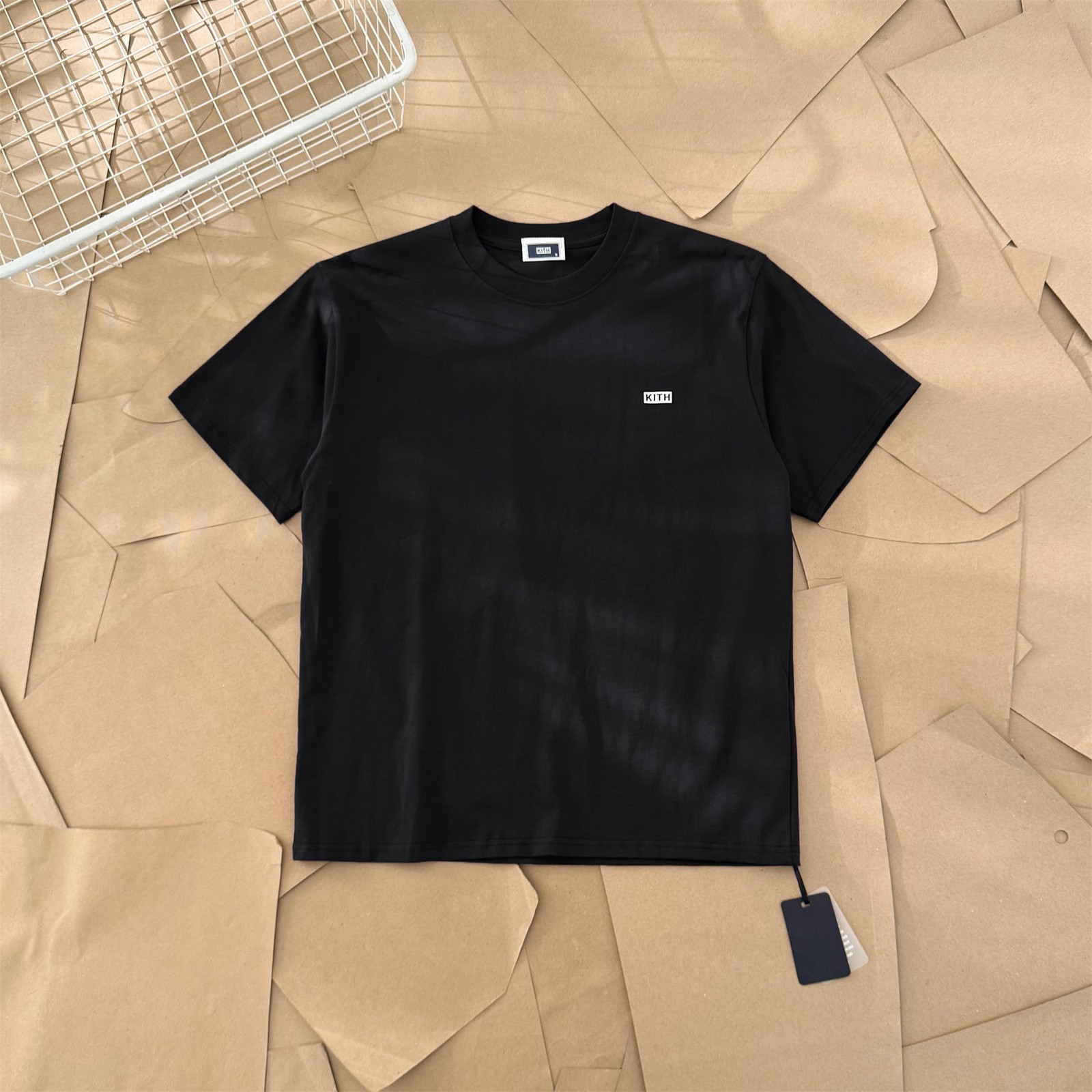 Kith Simple Flocked Small Box Logo Loose Neck Solid Color Short Sleeve Couple gallery