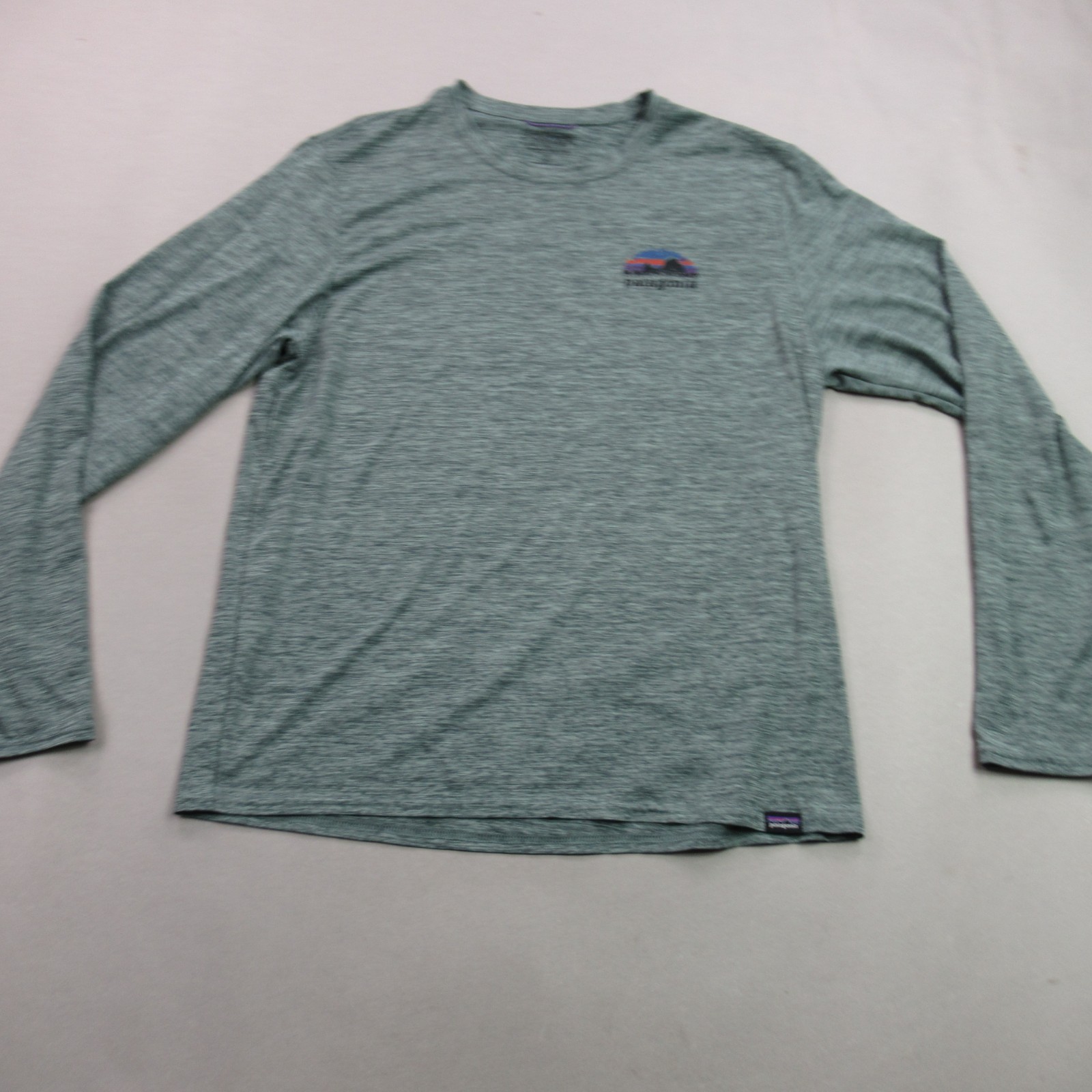 Patagonia Shirt Mens Small Long Sleeve Crew Neck Green Outdoor Lightweight gallery