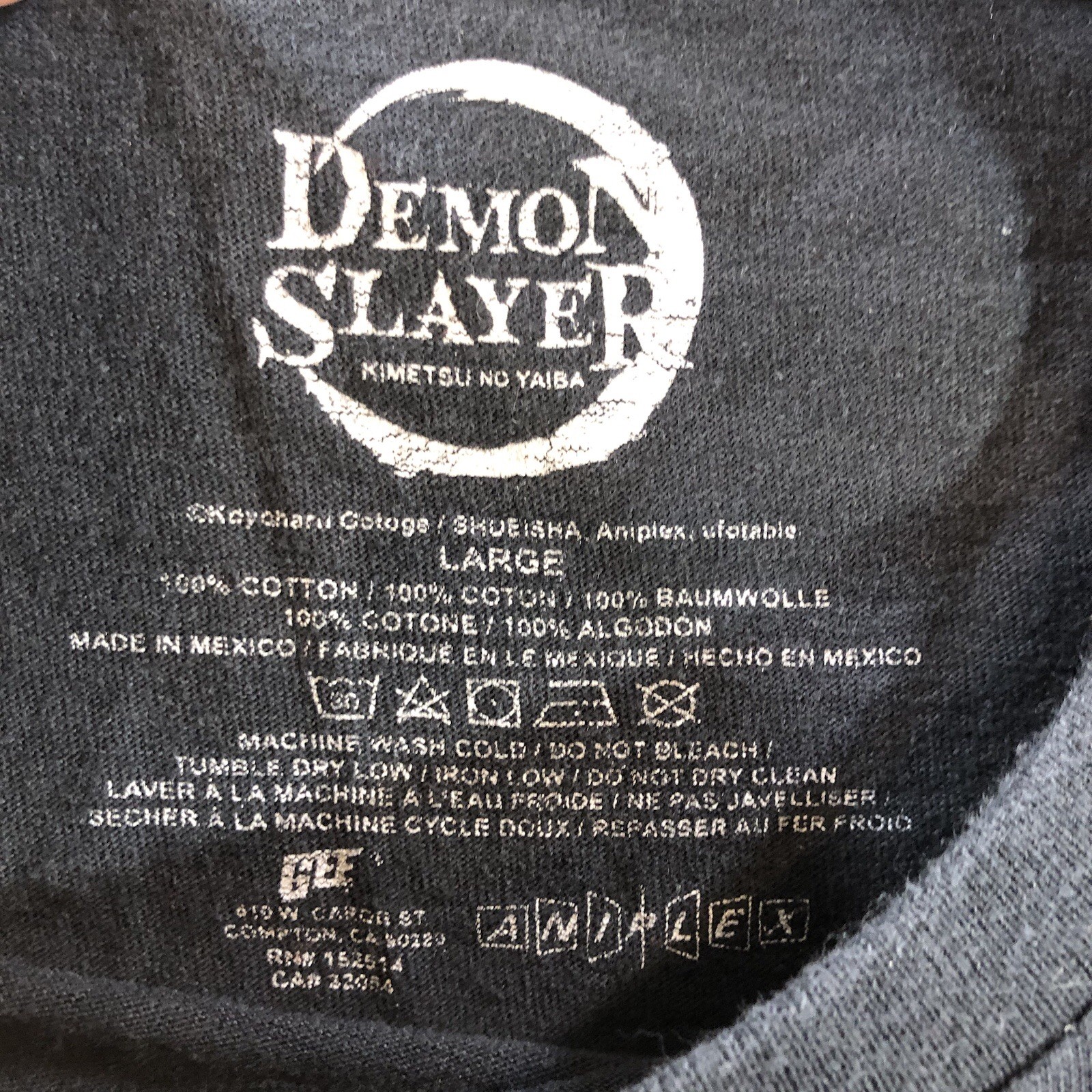 demon slayer t shirt Men’s L Black gallery