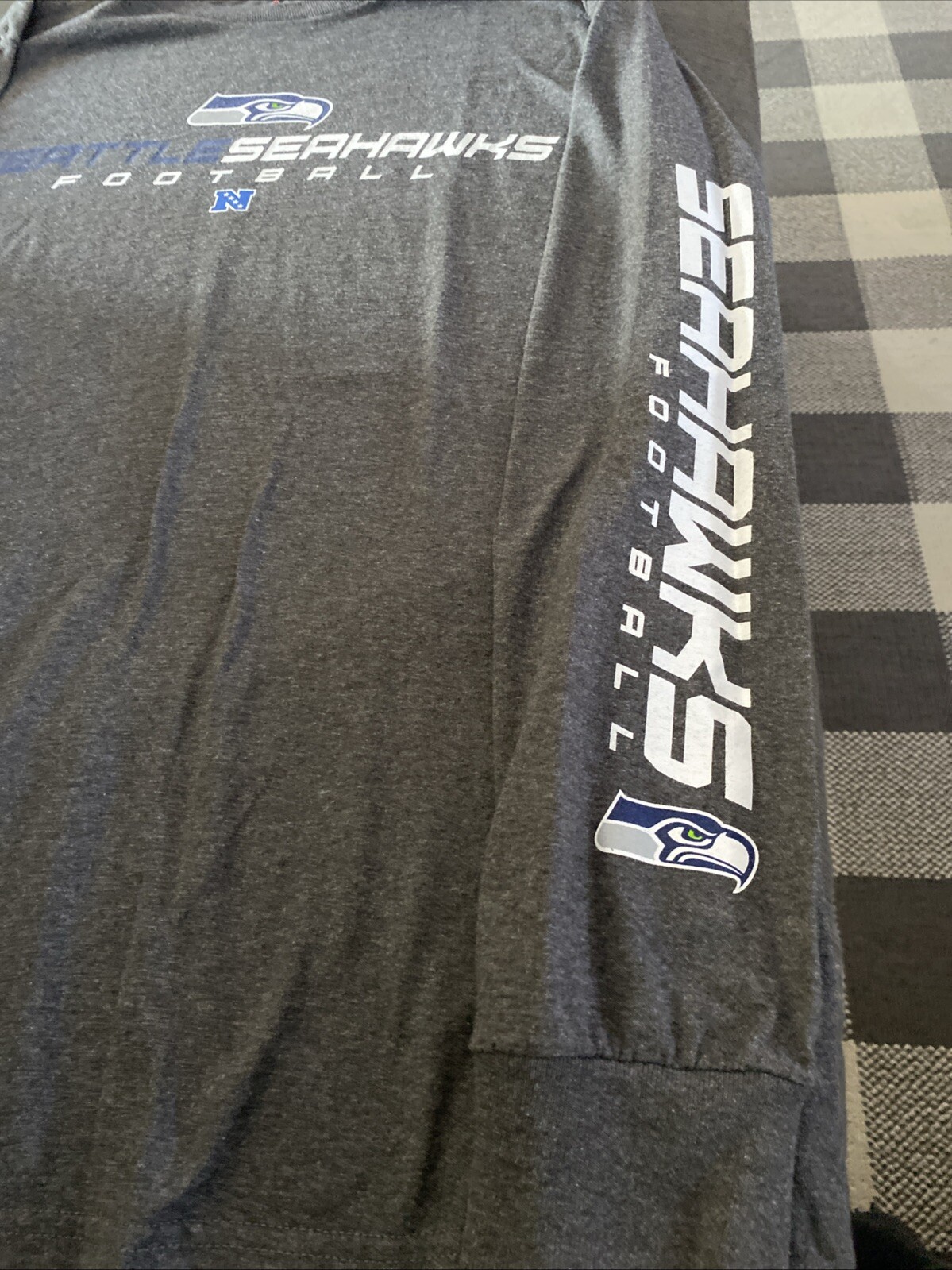 Seattle Seahawks Majestic Men's Pre Washed Cotton XL Long Sleeve gallery