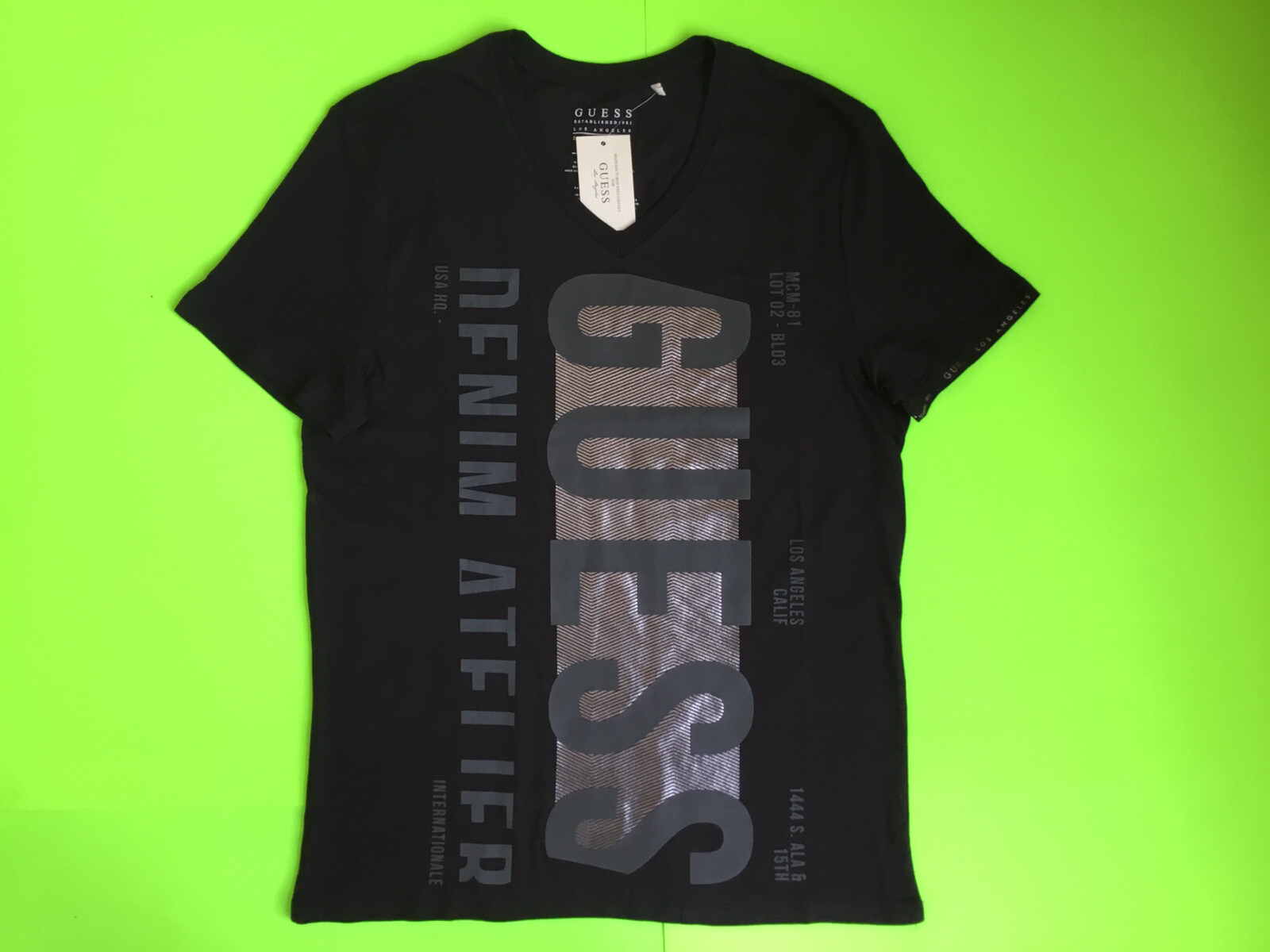 GUESS Los Angeles Mens Short Sleeve T-Shirt Size SMALL Black w/Silver Cotton NEW gallery