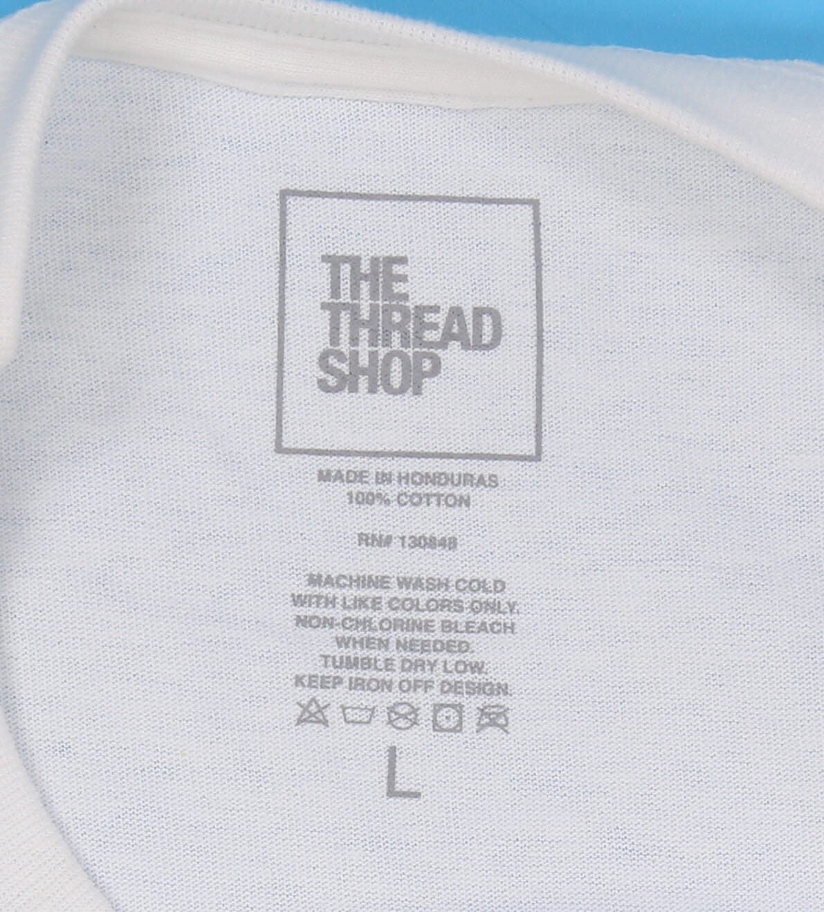 THE THREAD SHOP White T-Shirt (25 LIGHTERS) Size: L gallery