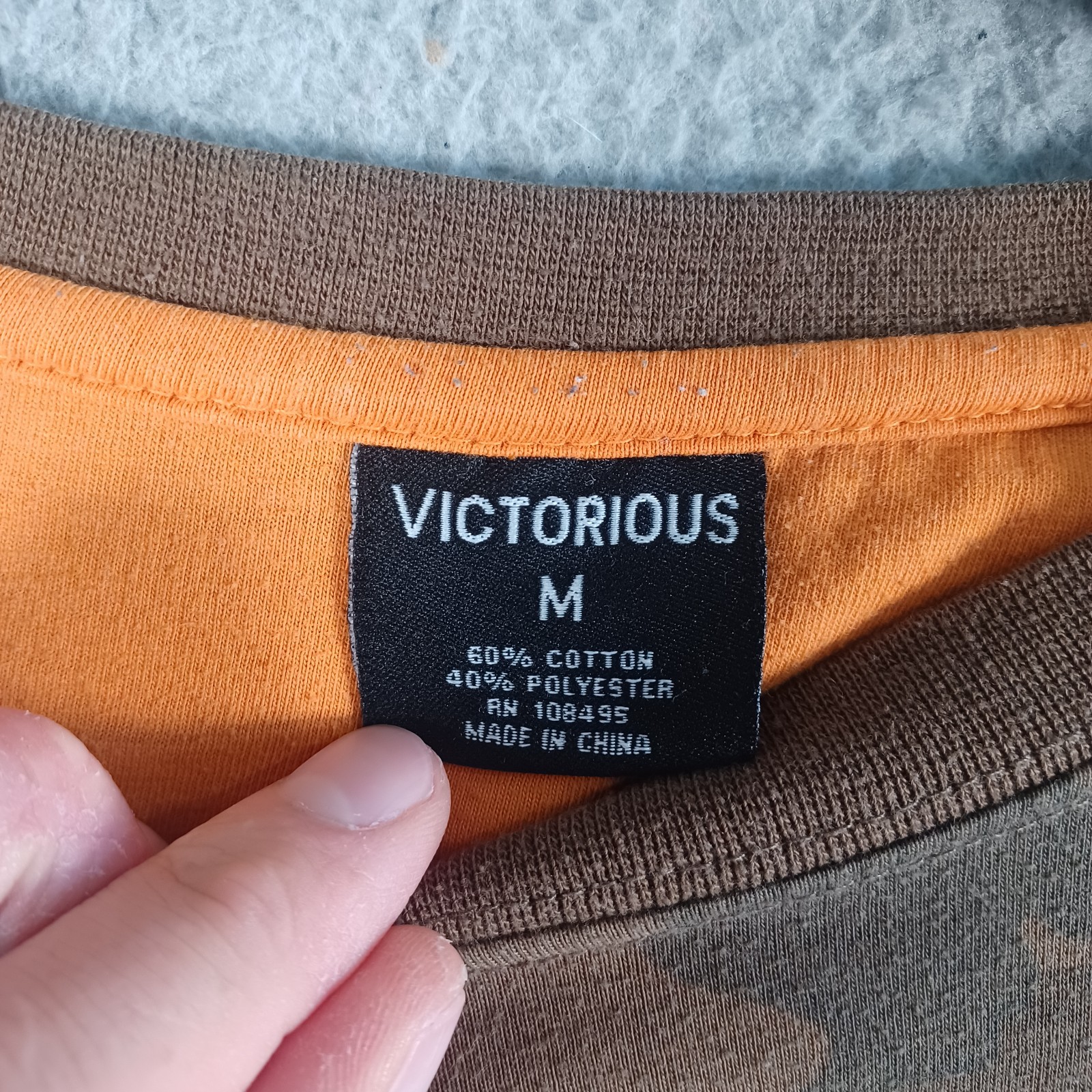 VICTORIOUS Mens Camo Brown Shirt Size Medium Short-Sleeve Zipper Pocket Sleeve gallery