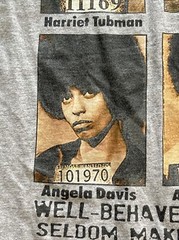 Wanted Well Behaved Women Seldom Make History Unisex Gray T-Shirt Small Clean!