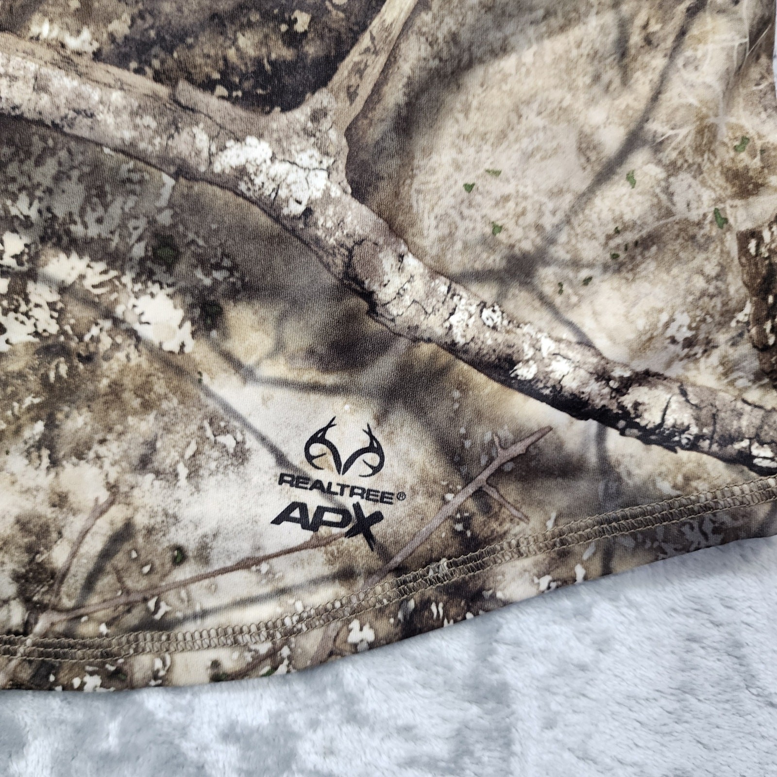 NEW Realtree Shirt Mens S Essential Camo Lightweight Performance Long Sleeve gallery