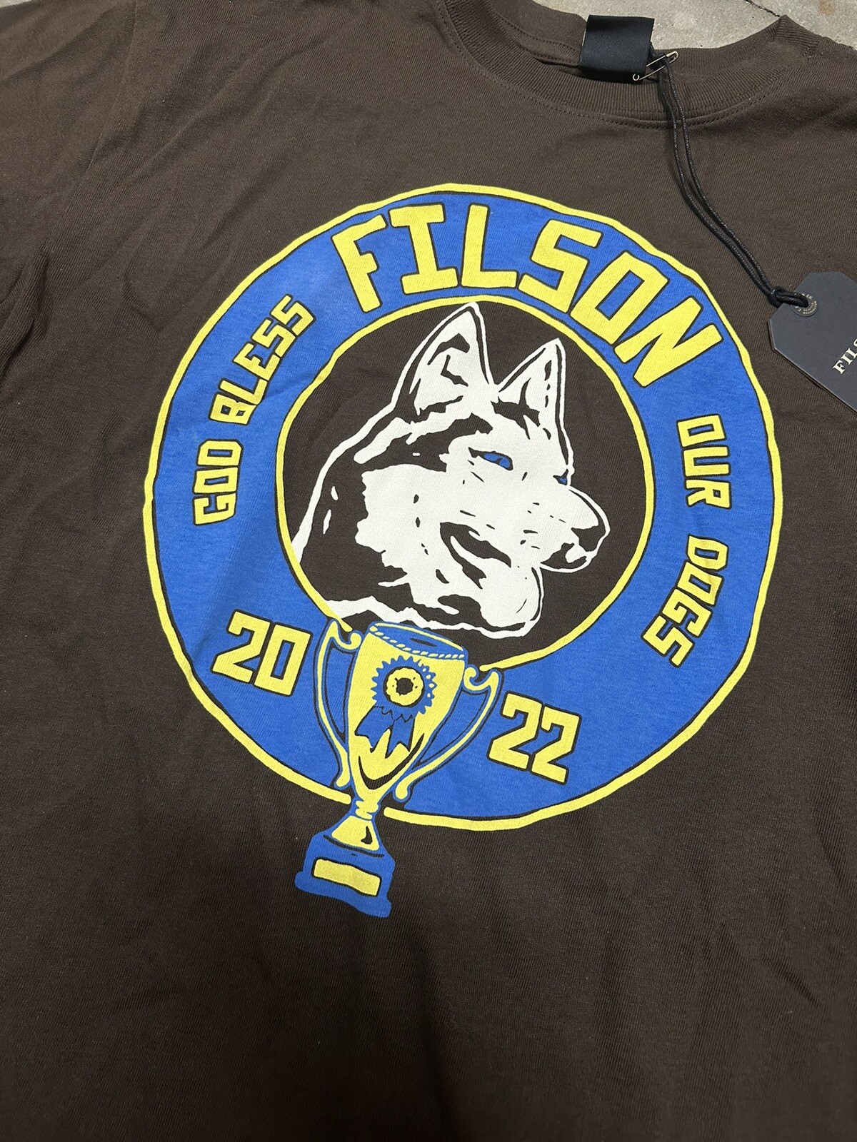 NWT Filson Pioneer Graphic T Shirt Brown God Bless Our Dogs Brown Blue Outdoors gallery
