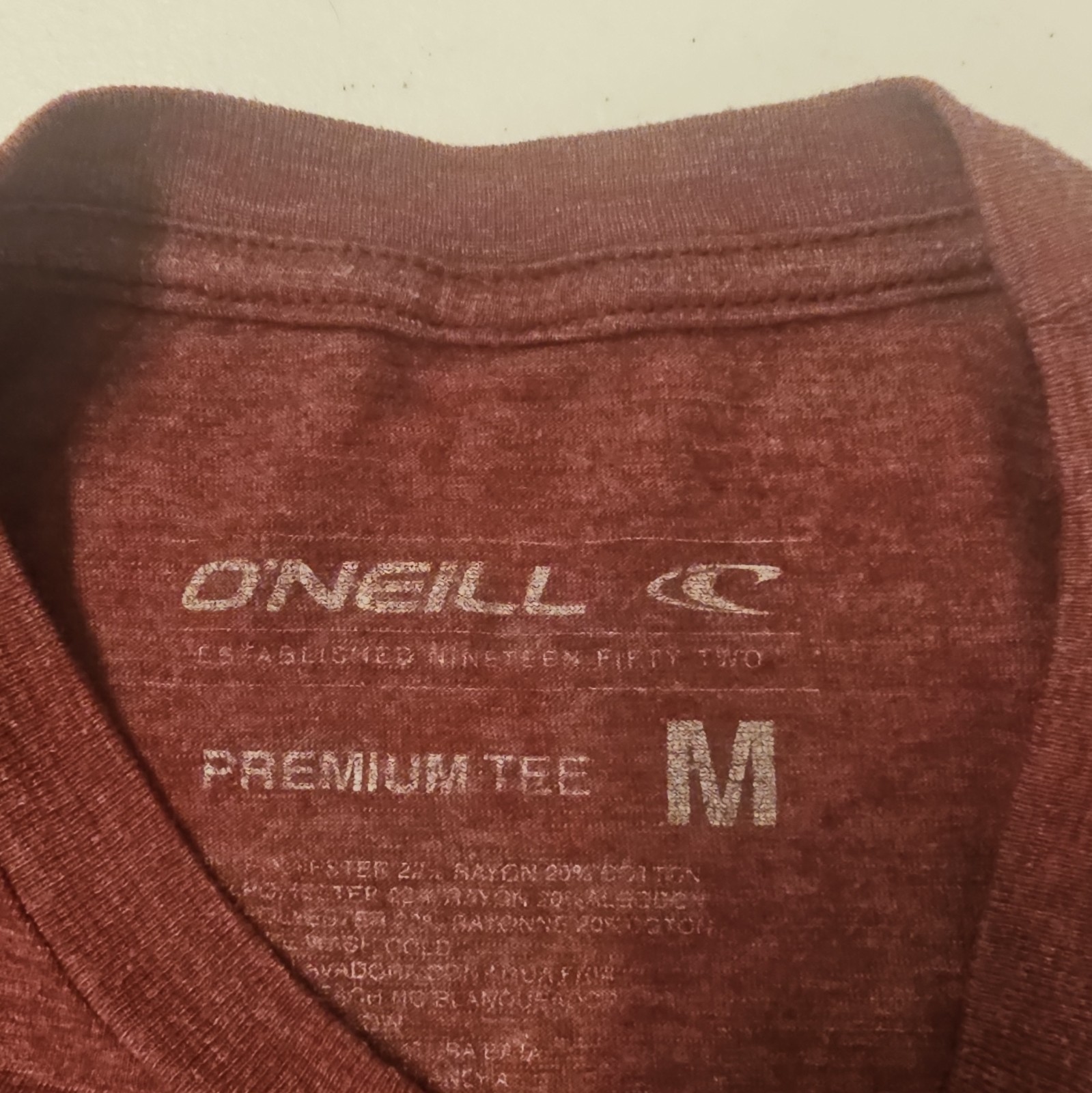 O'Neill Premium Tee Men's M Red Surf Graphic Print Logo Crew Neck T-Shirt gallery
