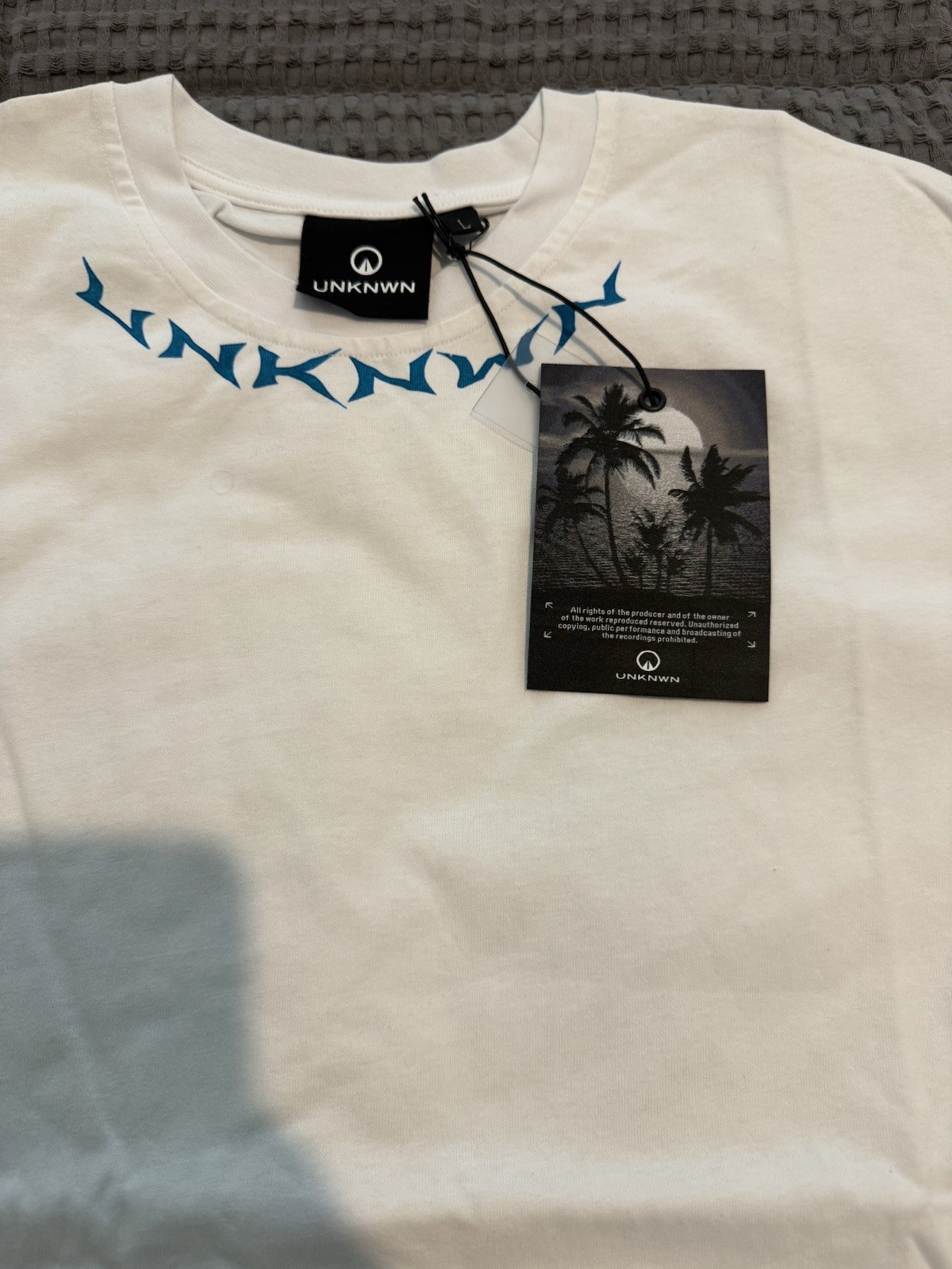 UNKNWN T-Shirt (LeBron James Brand) – Men’s Size L gallery