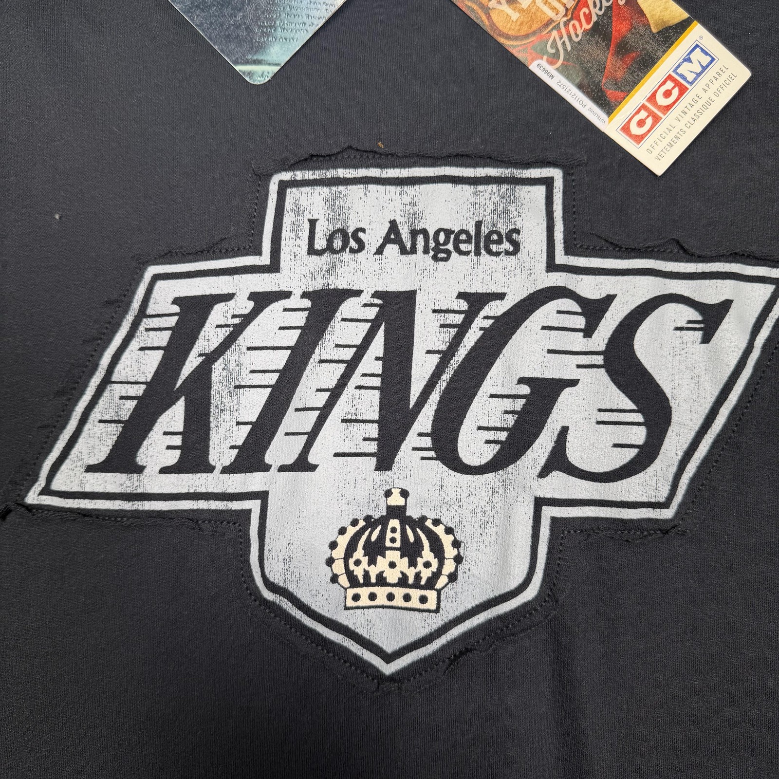 Los Angeles Kings Shirt Mens XL Black CCM Long Sleeve Hockey Graphic T-Shirt gallery