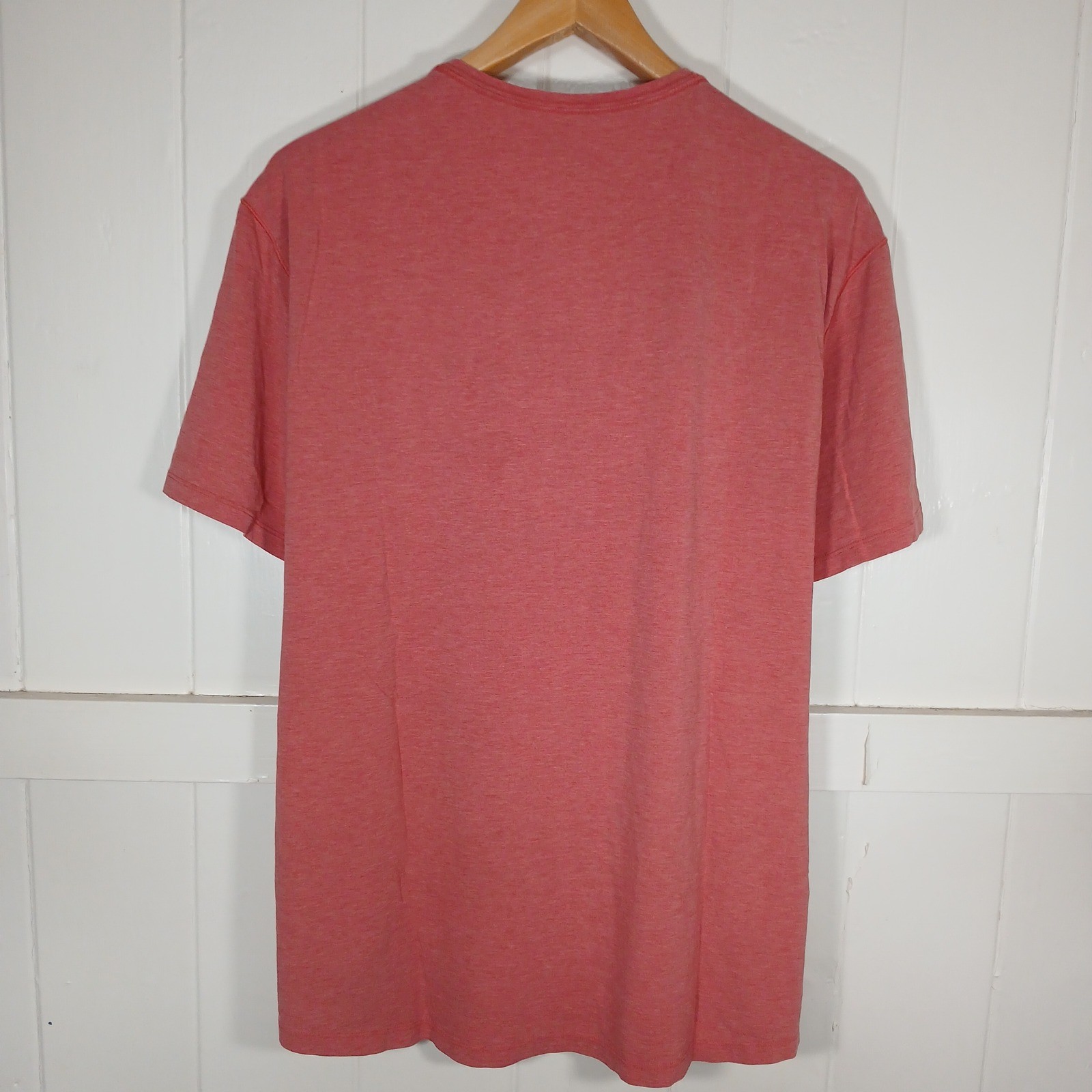 Lululemon V-Neck T-Shirt Mens XL Coral Heathered Short Sleeve Activewear gallery
