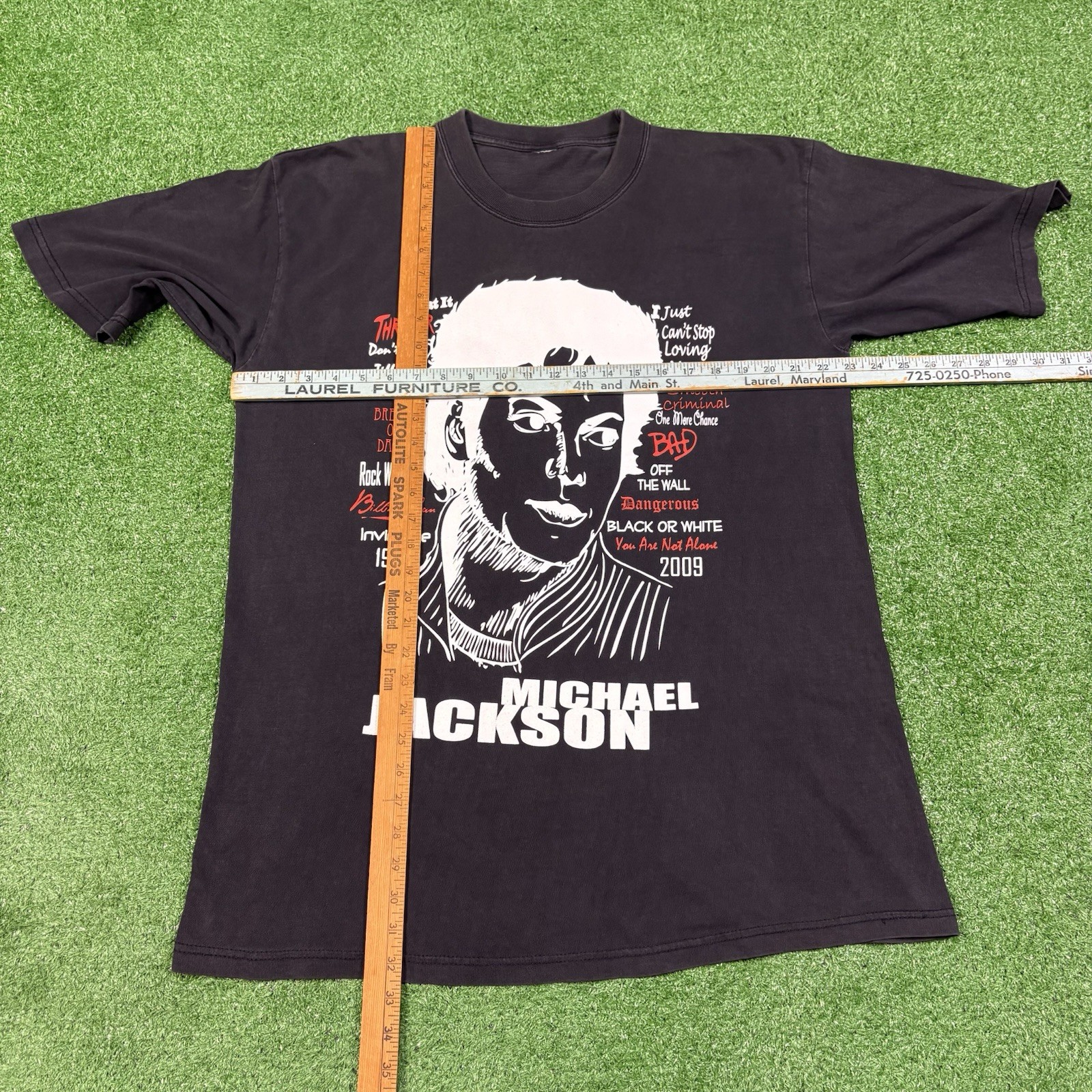 Vintage 2000s Michael Jackson 2009 Tribute Faded Black T-Shirt Men's XL - 23x32 gallery