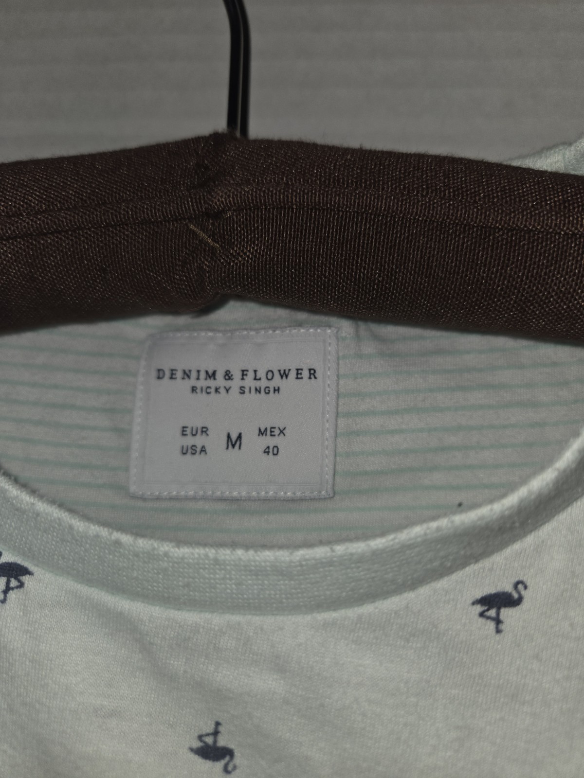 Denim & Flower Ricky Singh Aqua All-Over Print Crew Neck Tee M gallery