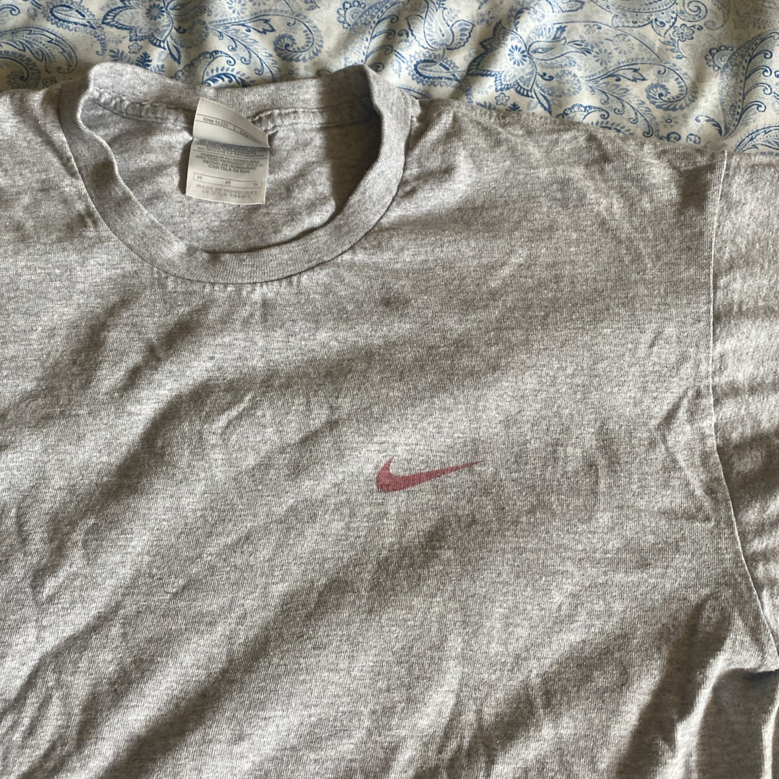VINTAGE Nike Shirt Mens Medium Grey Front and Back Swoosh Logo Casual Sports Y2K gallery