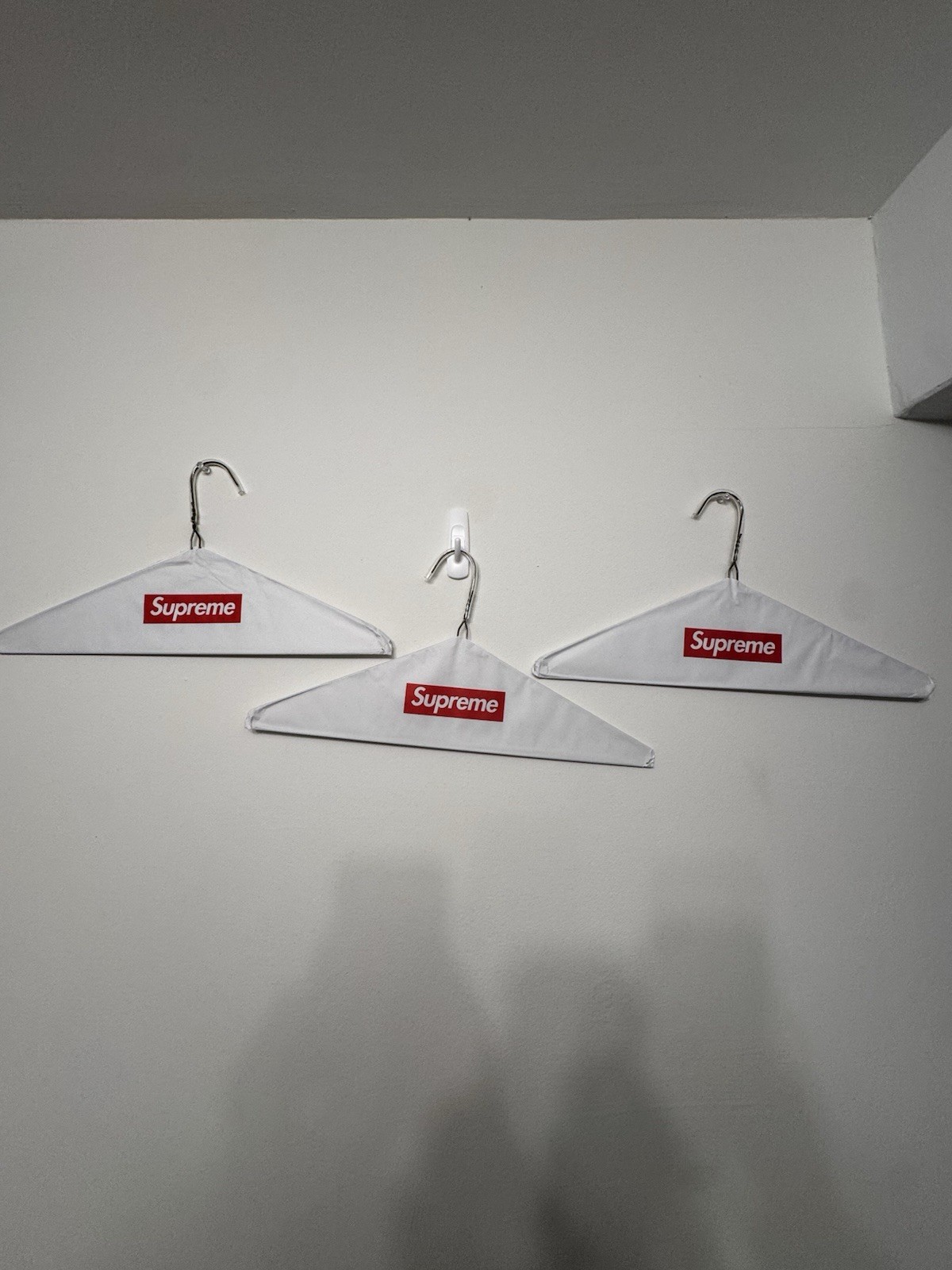3 Pack Supreme Hangers