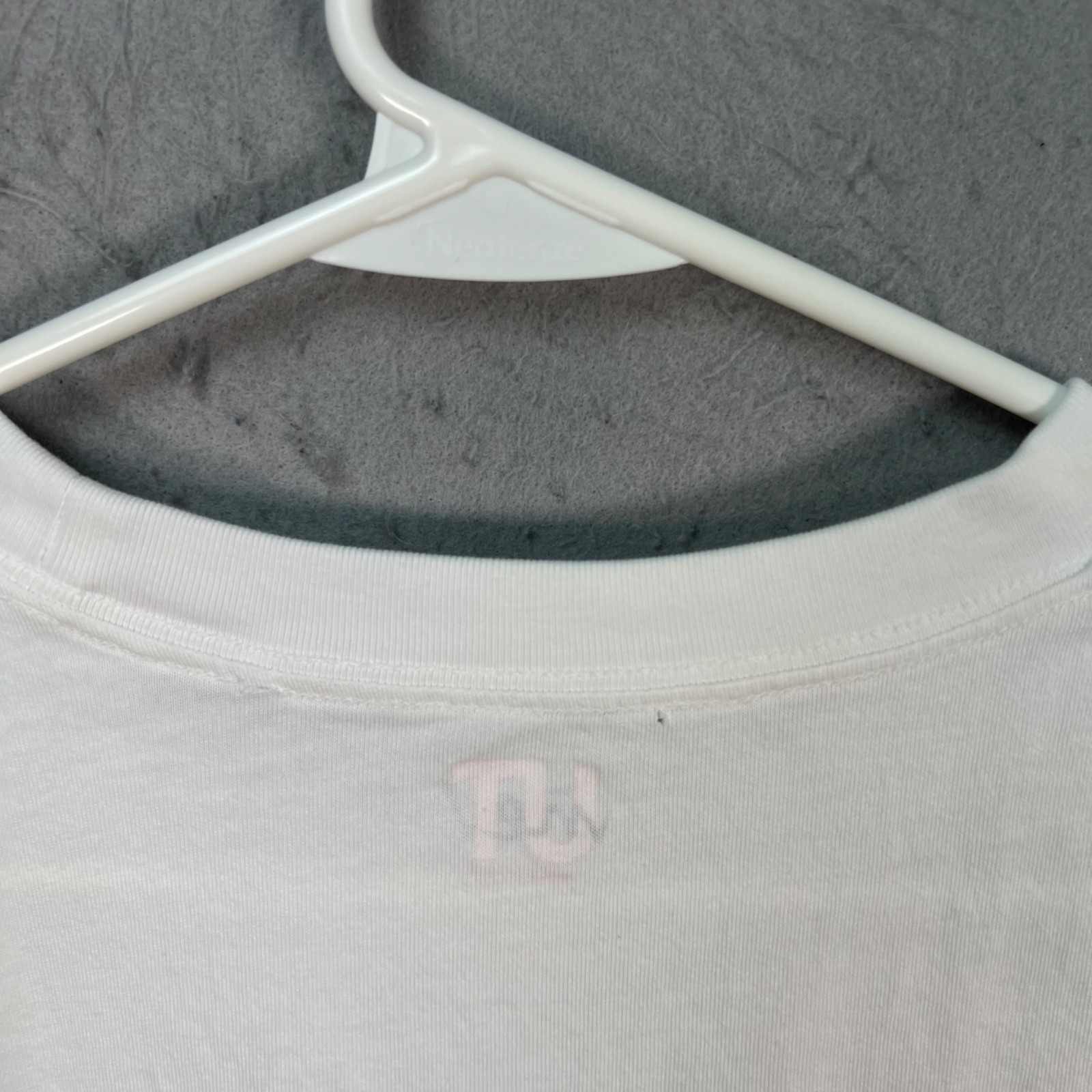 Uniqlo UT Handle With Care Graphic White T-Shirt Mens Large 100% Cotton gallery