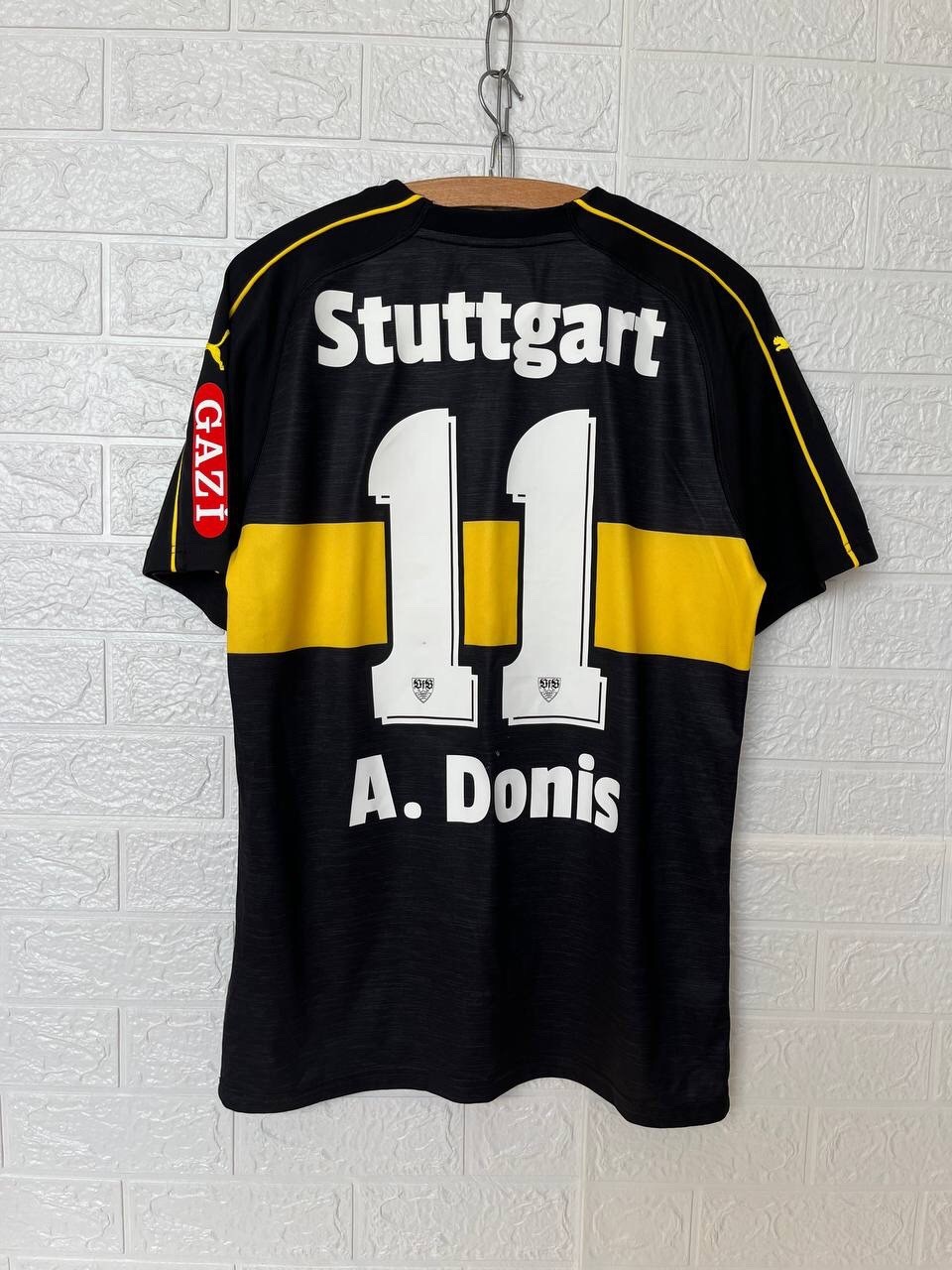 VfB Stuttgart 18/19 Away Jersey Puma #11 Donis Size M Black Soccer Shirt gallery