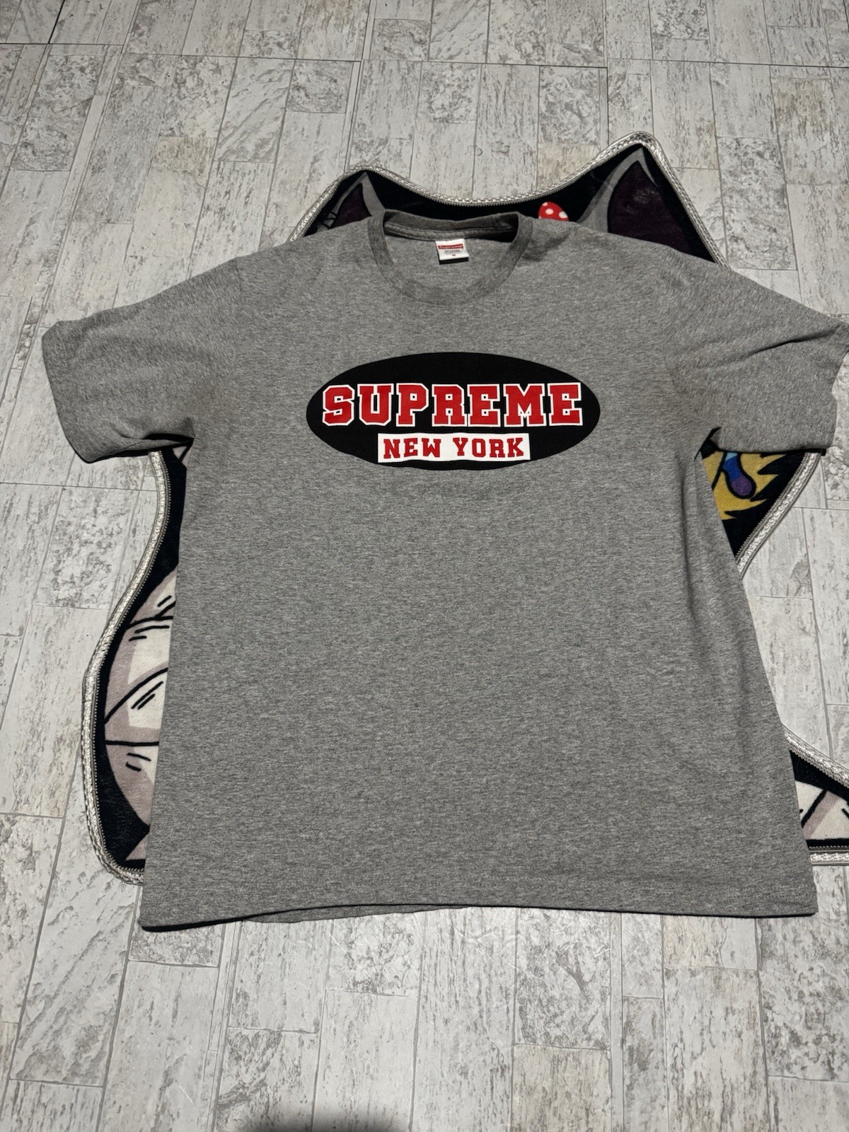 supreme new york tee size M heather grey 100% authentic