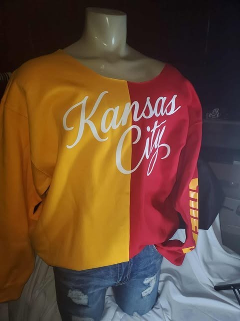 KC CHIEFS GLITTER KANSAS CITY raw edge sweatshirt cold shoulder off shoulder gallery