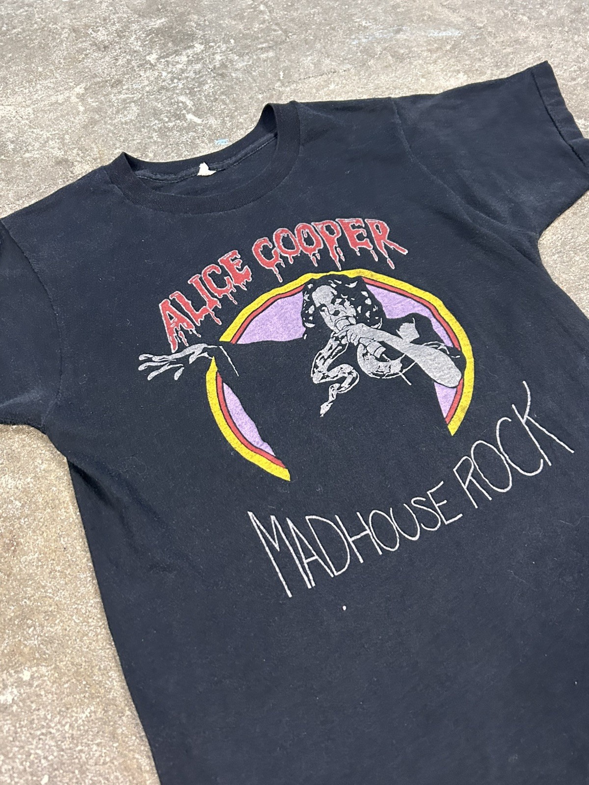 Vintage Alice Cooper T Shirt 1979 Tour Mad House Rock 70s 1970s Sz S gallery