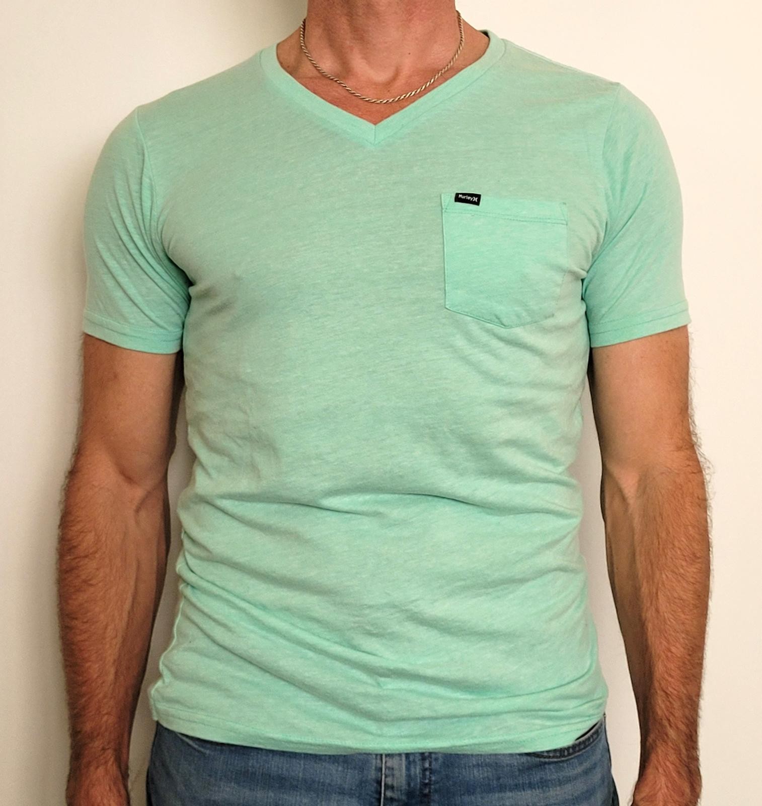 Hurley Men’s M Mint Green V-Neck Pocket T-Shirt Premium Fit gallery