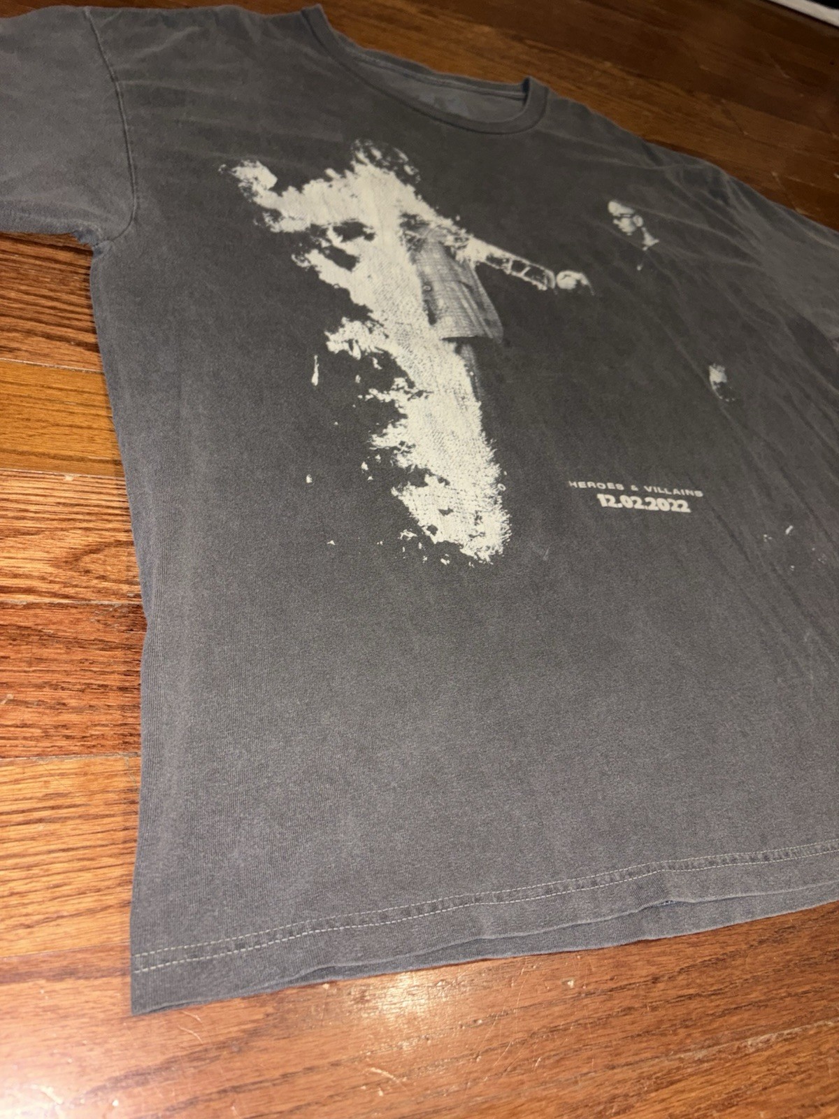 2022 Heroes & Villains Rap Tee Shirt Mens XL Gray Faded Y2K Future Metro Boomin gallery
