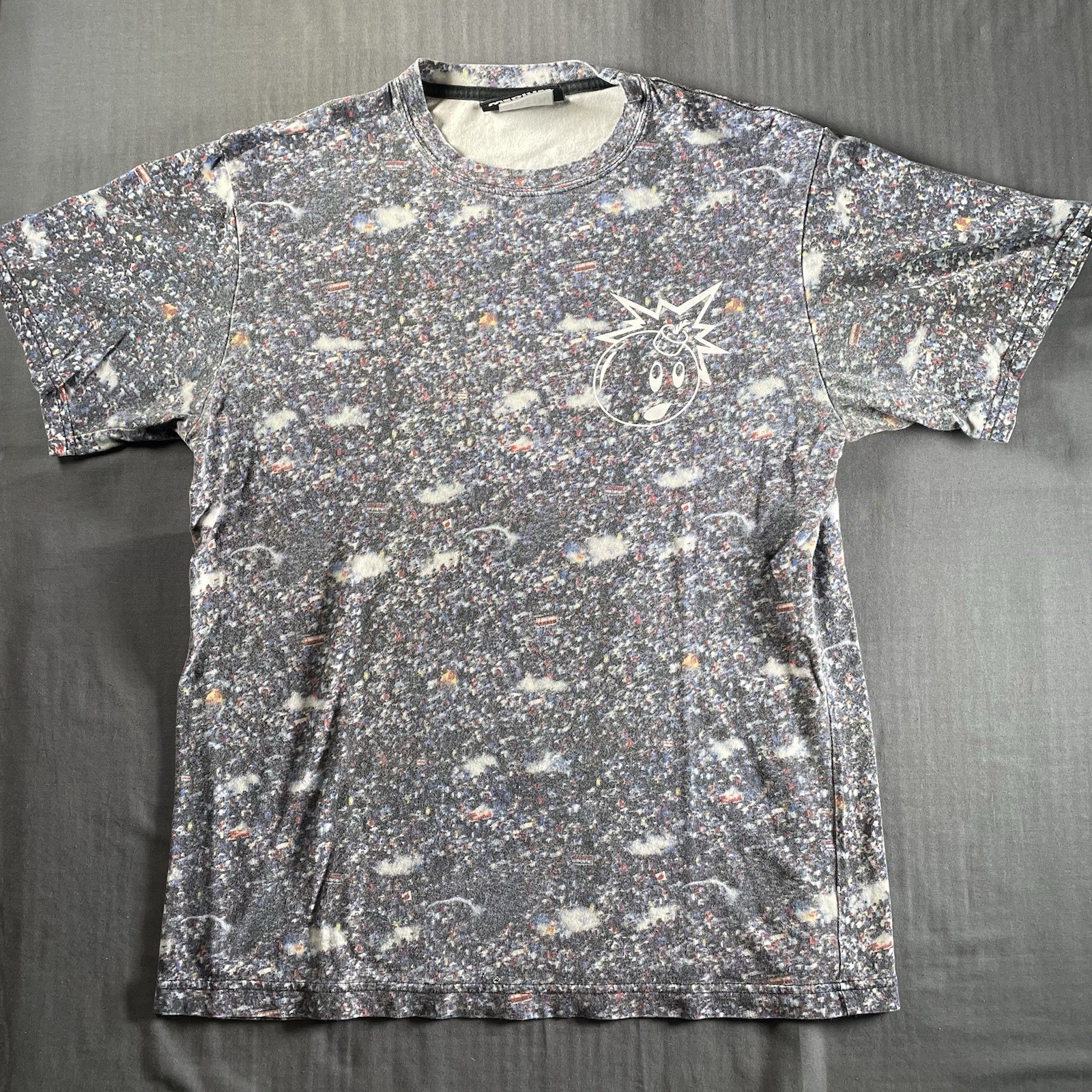 THE HUNDREDS Shirt Men’s Medium Adam Bomb Logo Crowd Protest Shirt Political gallery