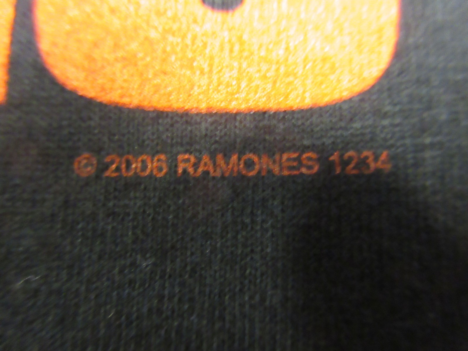 RAMONES OFFICIAL OLD STOCK MERCH HALFWAY SANITY BAND CONCERT MUSIC SHIRT MEDIUM gallery