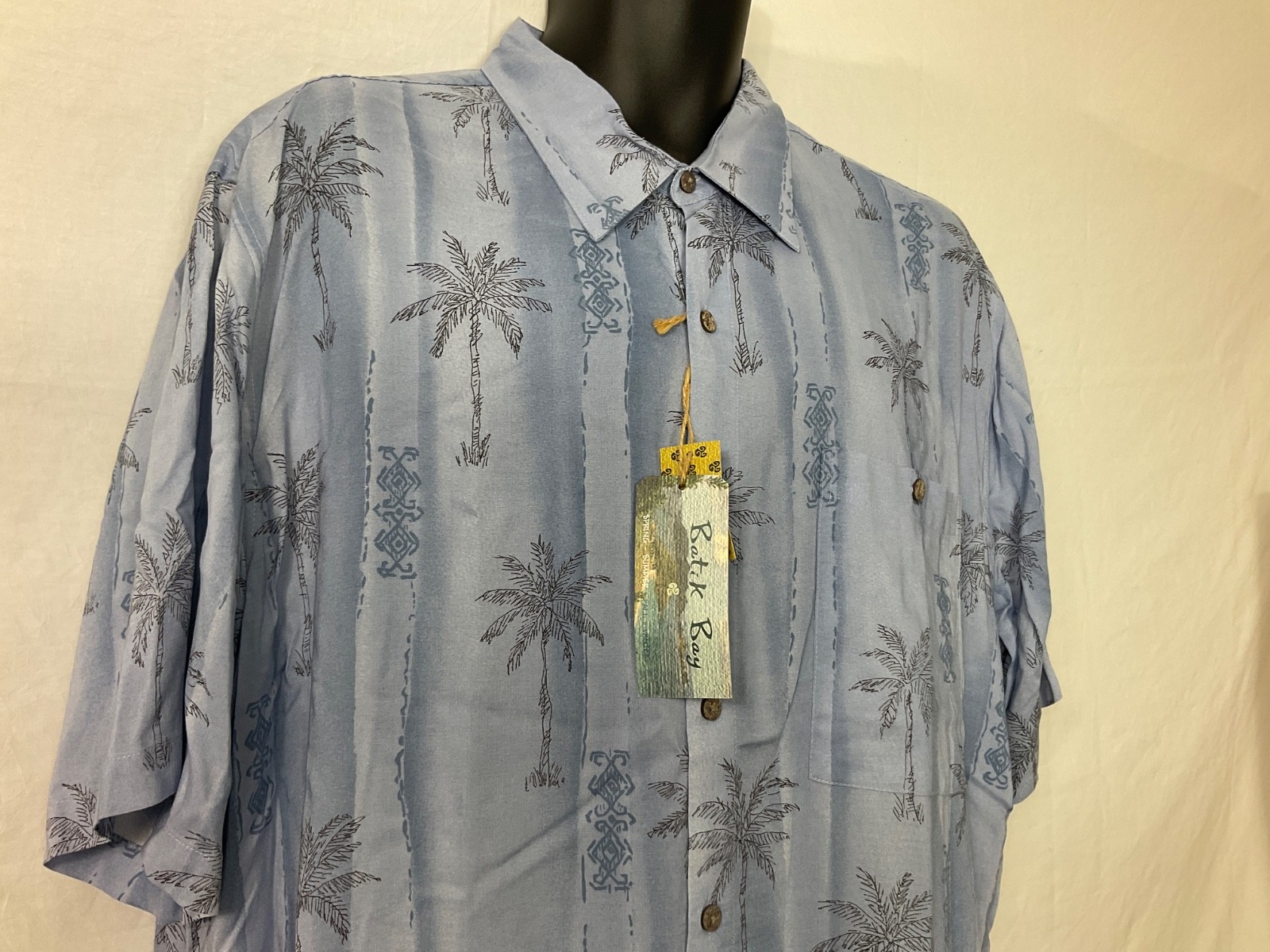 Batik Bay Light Blue Hawaiian Print Button Down Shirt Men's Size XL NWT gallery