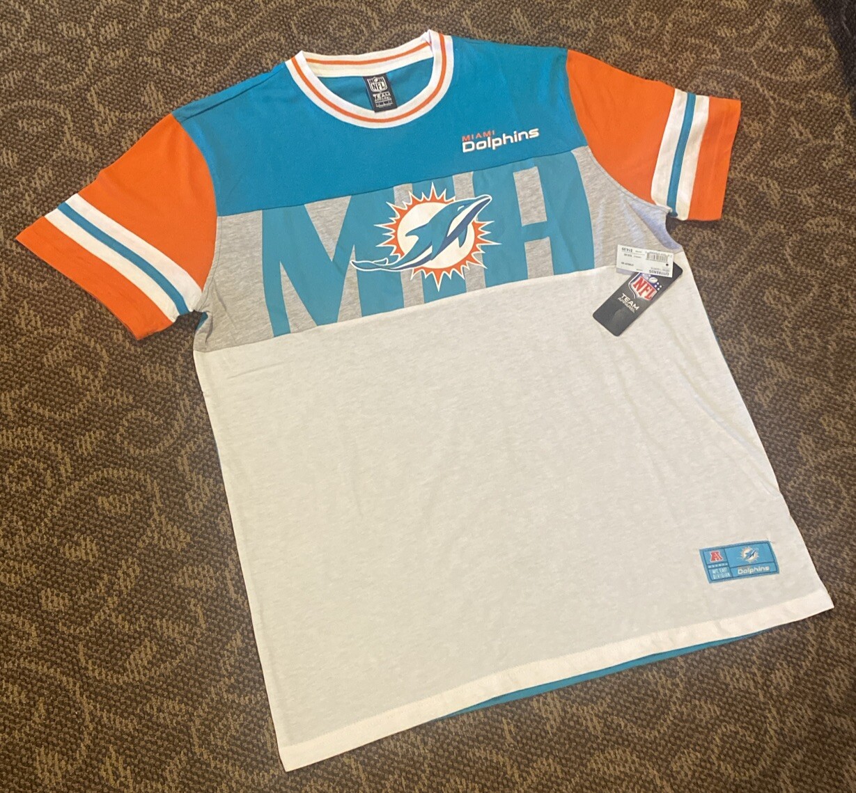 NWT NFL Men’s Miami Dolphins Team Apparel Multicolor Shirt Size Large gallery