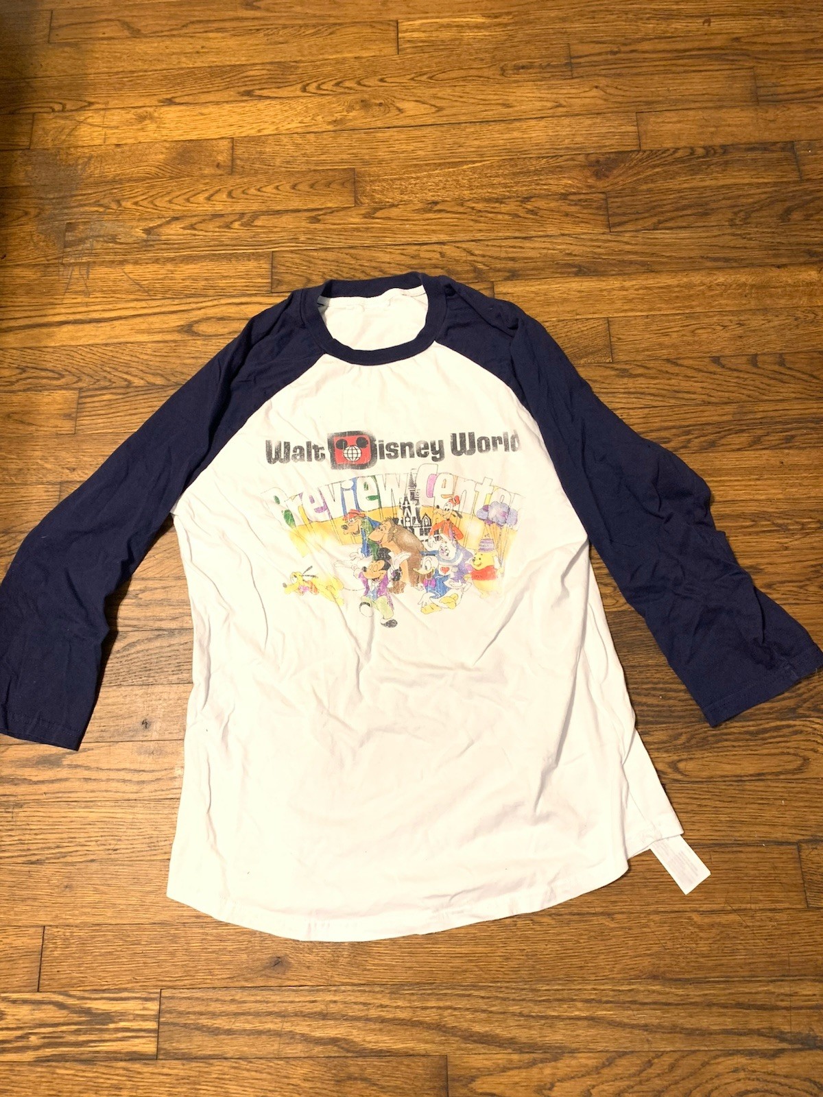 Men’s Disney World Faded 3/4 Sleeves 2 Tone Navy/White Graphic Shirt Medium