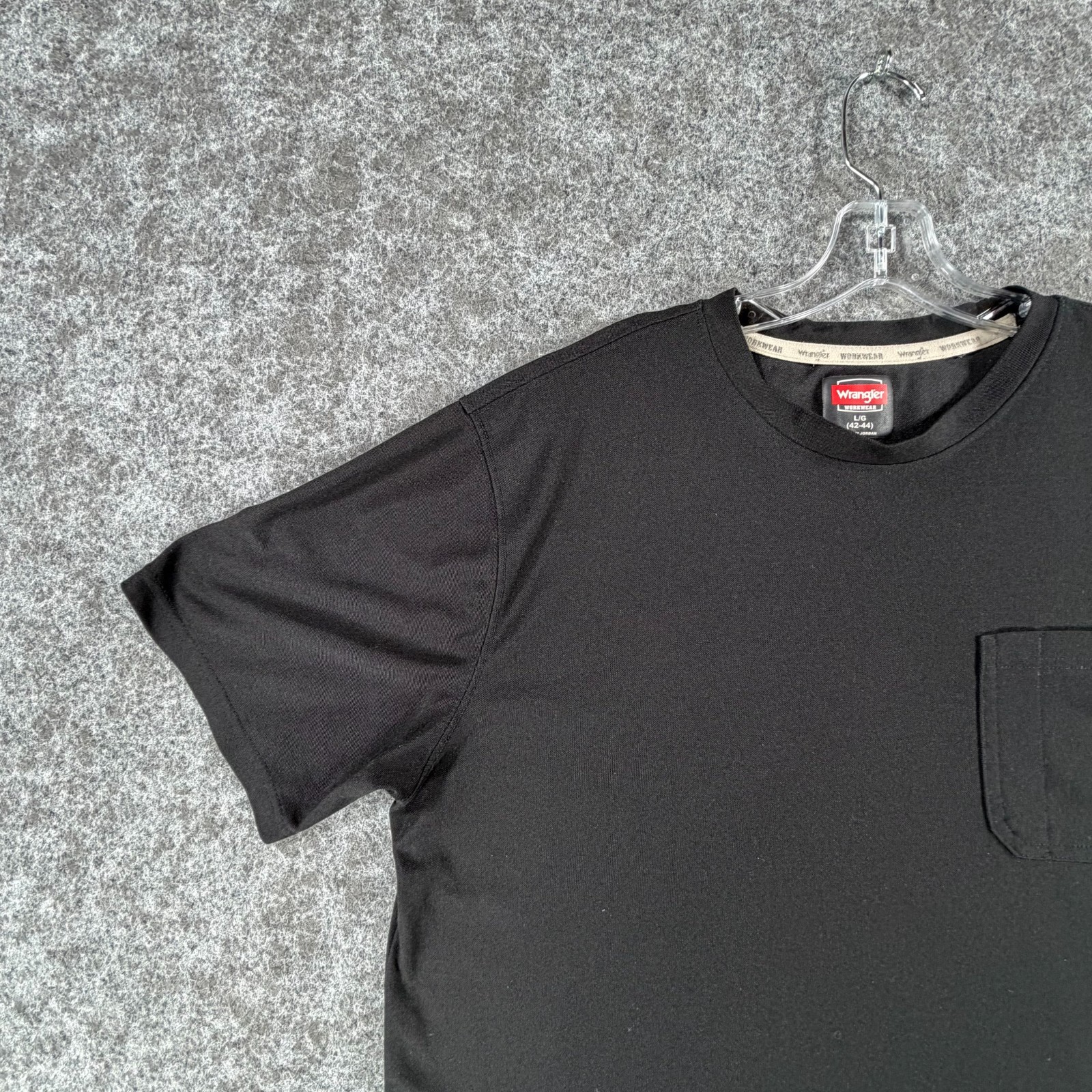 Wrangler Workwear T Shirt Mens Large Black Utility Moisture Wicking Relaxed Fit gallery