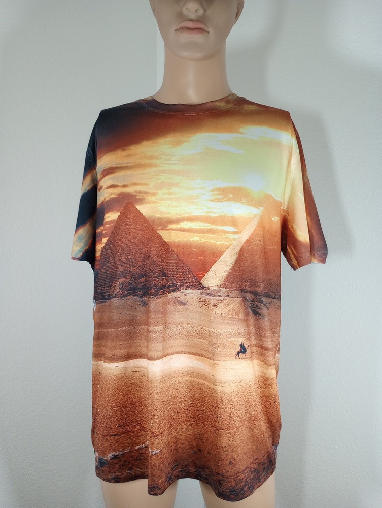 Preowned Super Massive Men’s 2XL 95% Polyester 5% Lycra Egyptian Graphic T-Shirt
