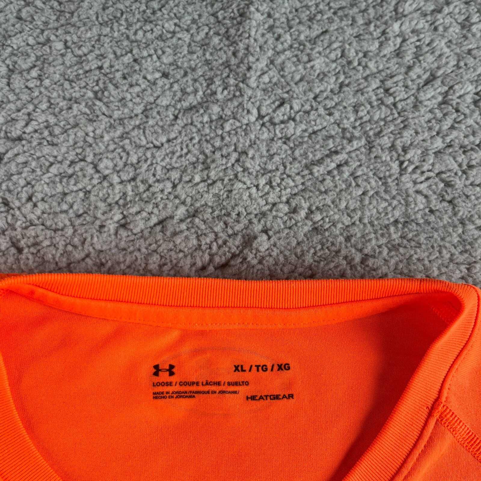 Under Armour T Shirt Mens Extra Large Orange Loose HeatGear High Visibility Neon gallery